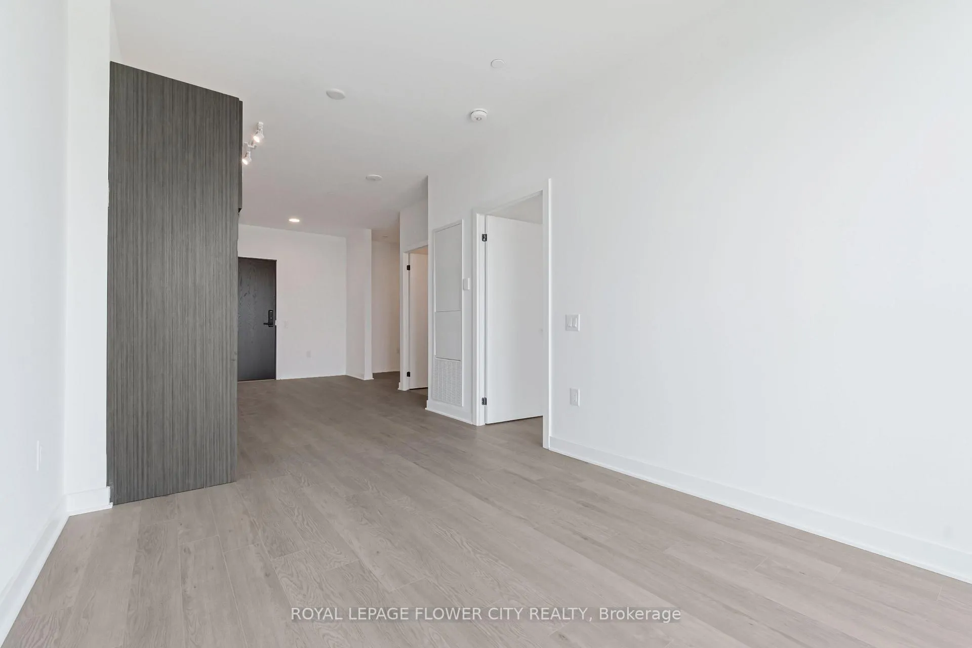 Photo 9 of Unit 1609, 2782 Barton Street E, Hamilton, Riverdale — HOMEH