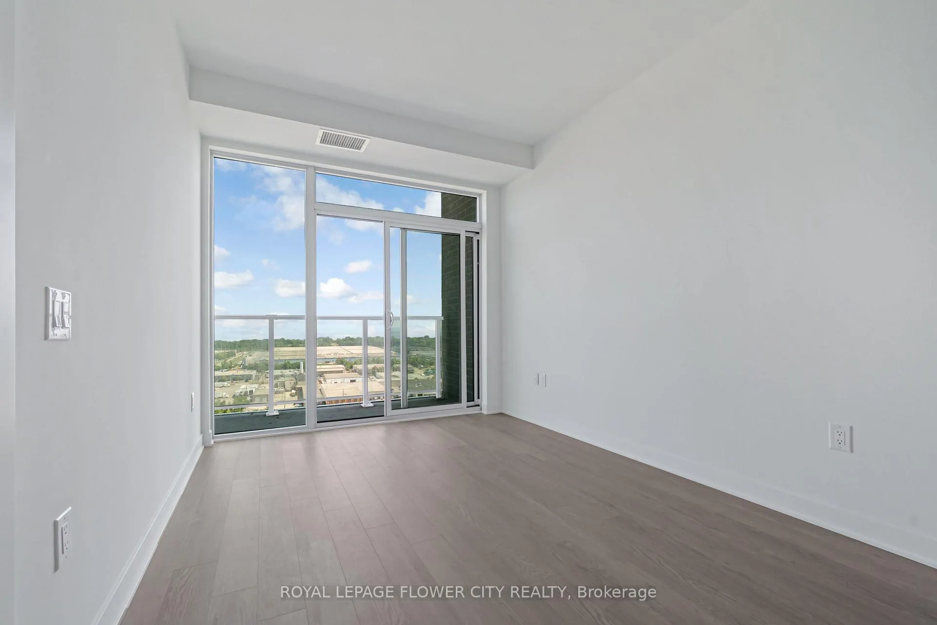 Photo 13 of Unit 1609, 2782 Barton Street E, Hamilton, Riverdale — HOMEH