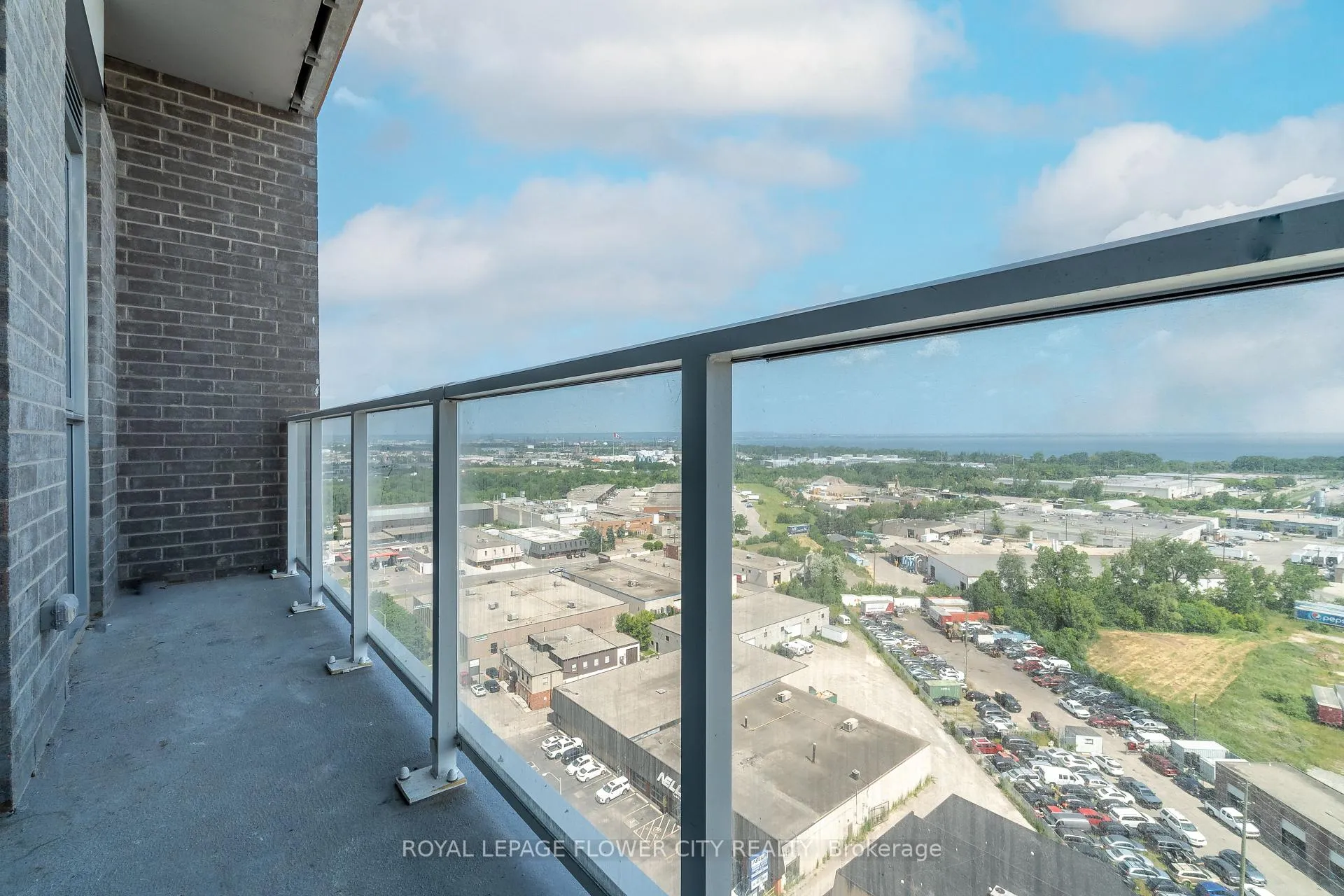 Photo 24 of Unit 1609, 2782 Barton Street E, Hamilton, Riverdale — HOMEH