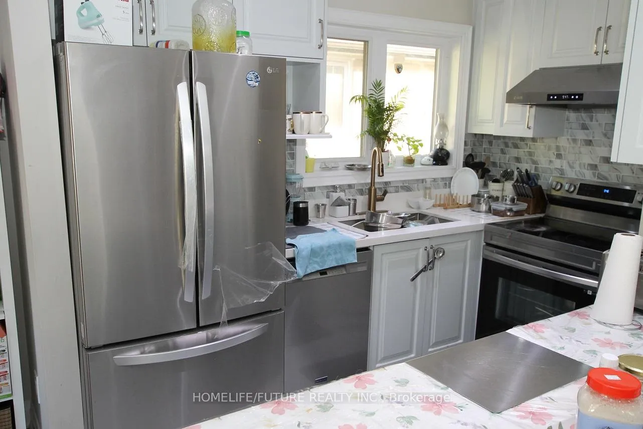 Photo 3 of Unit Main, 36 Baybrook Crescent, Scarborough, Bendale — HOMEH