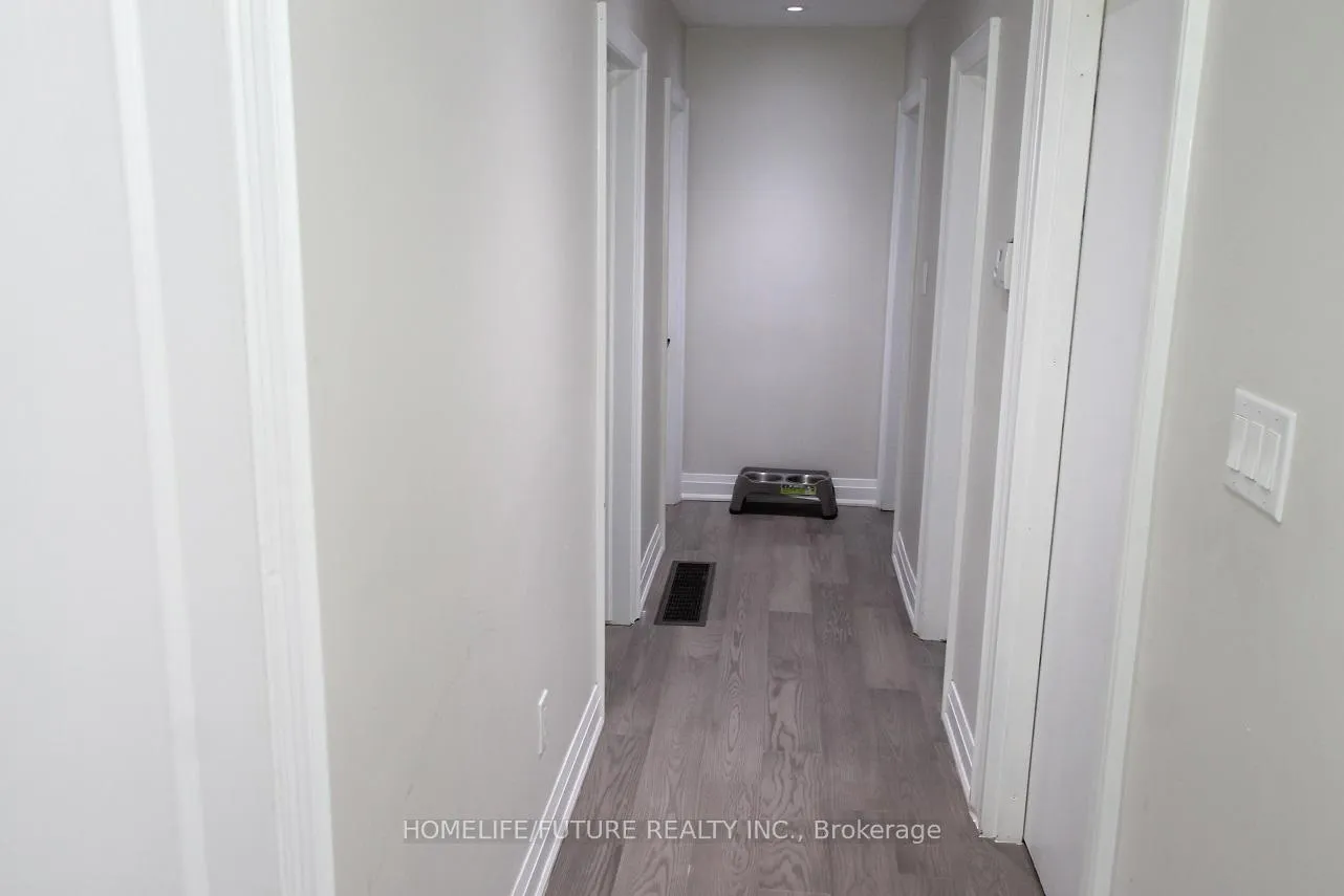 Photo 10 of Unit Main, 36 Baybrook Crescent, Scarborough, Bendale — HOMEH