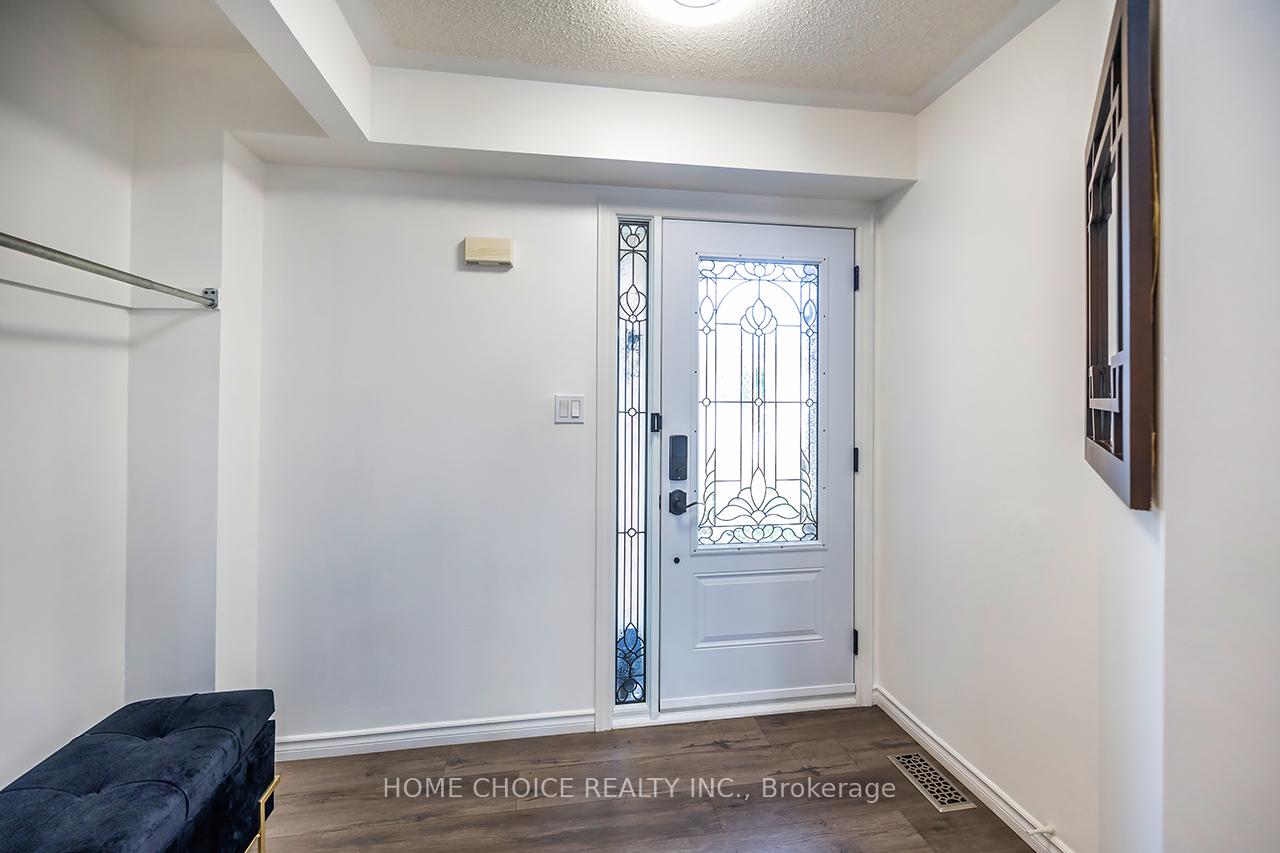 Photo 4 of 55 Apple Blossom Boulevard, Clarington, Bowmanville — HOMEH