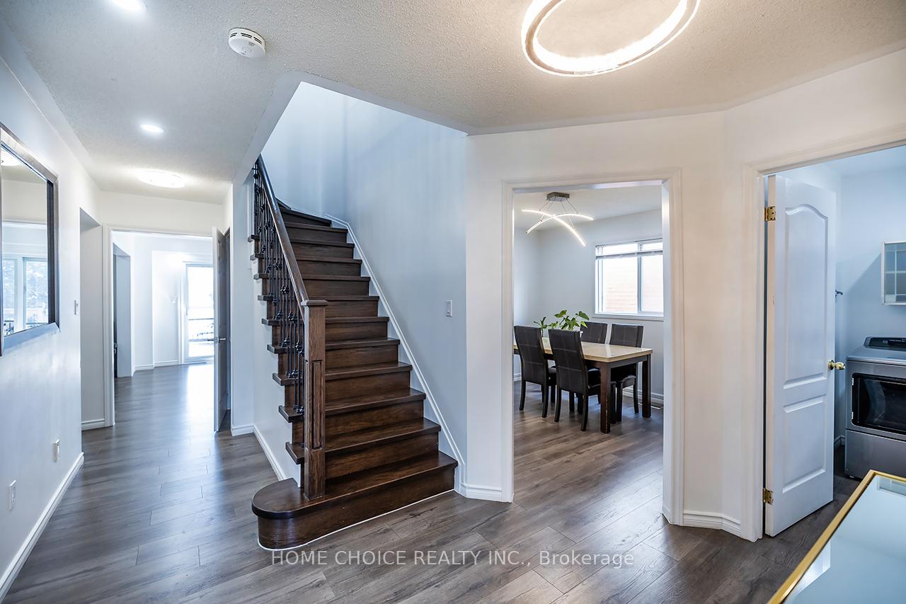 Photo 5 of 55 Apple Blossom Boulevard, Clarington, Bowmanville — HOMEH