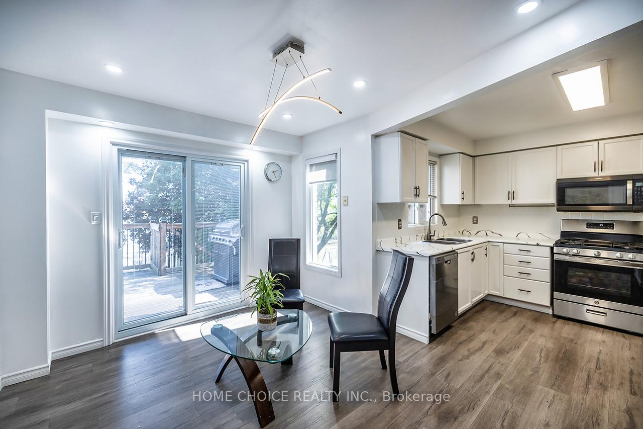 Photo 13 of 55 Apple Blossom Boulevard, Clarington, Bowmanville — HOMEH