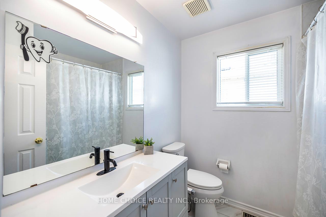 Photo 18 of 55 Apple Blossom Boulevard, Clarington, Bowmanville — HOMEH