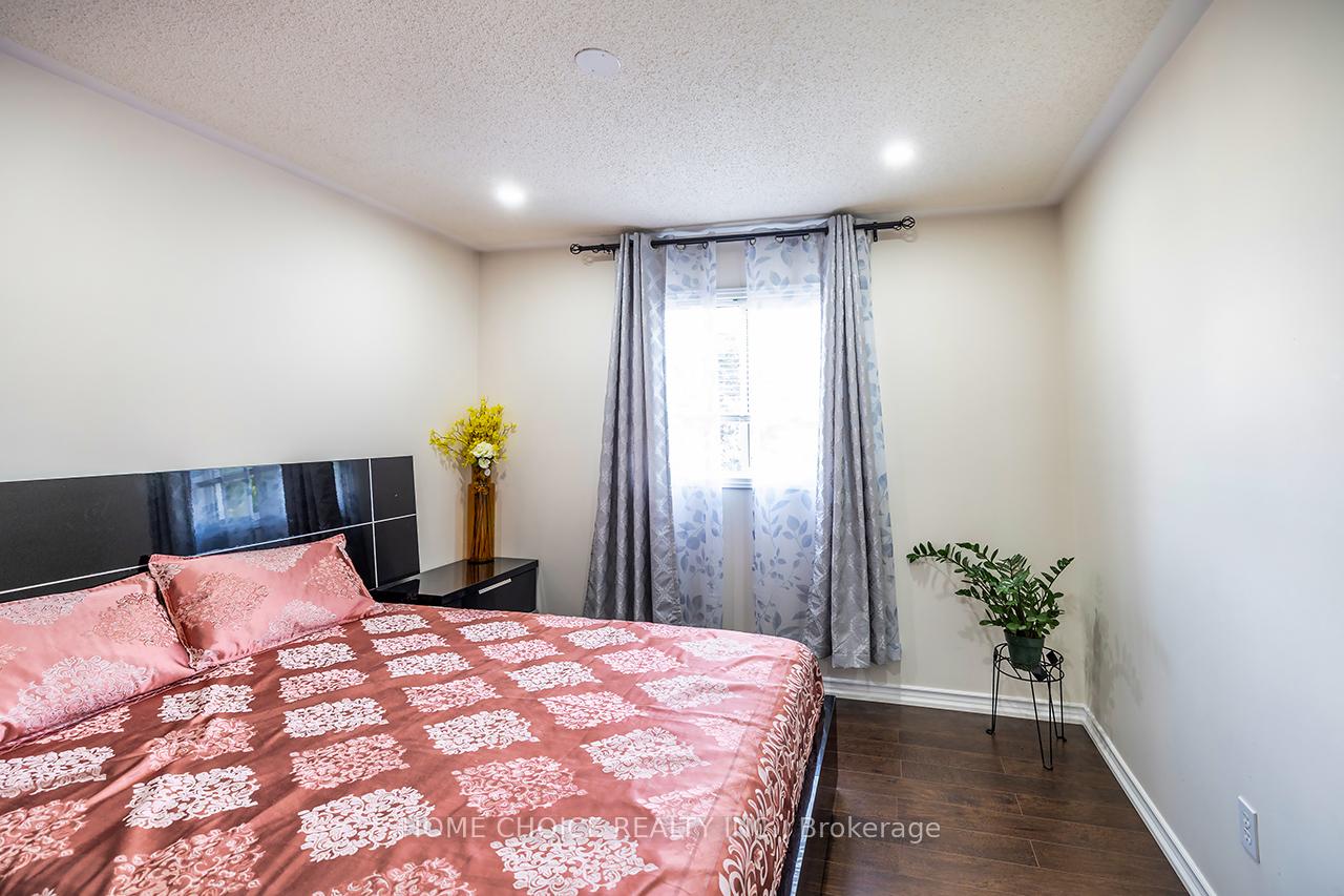 Photo 19 of 55 Apple Blossom Boulevard, Clarington, Bowmanville — HOMEH