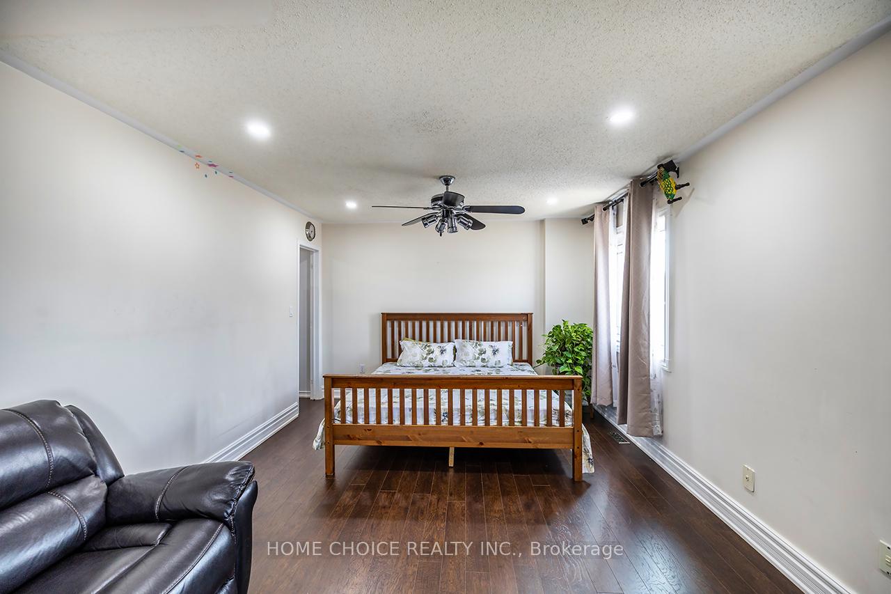 Photo 24 of 55 Apple Blossom Boulevard, Clarington, Bowmanville — HOMEH