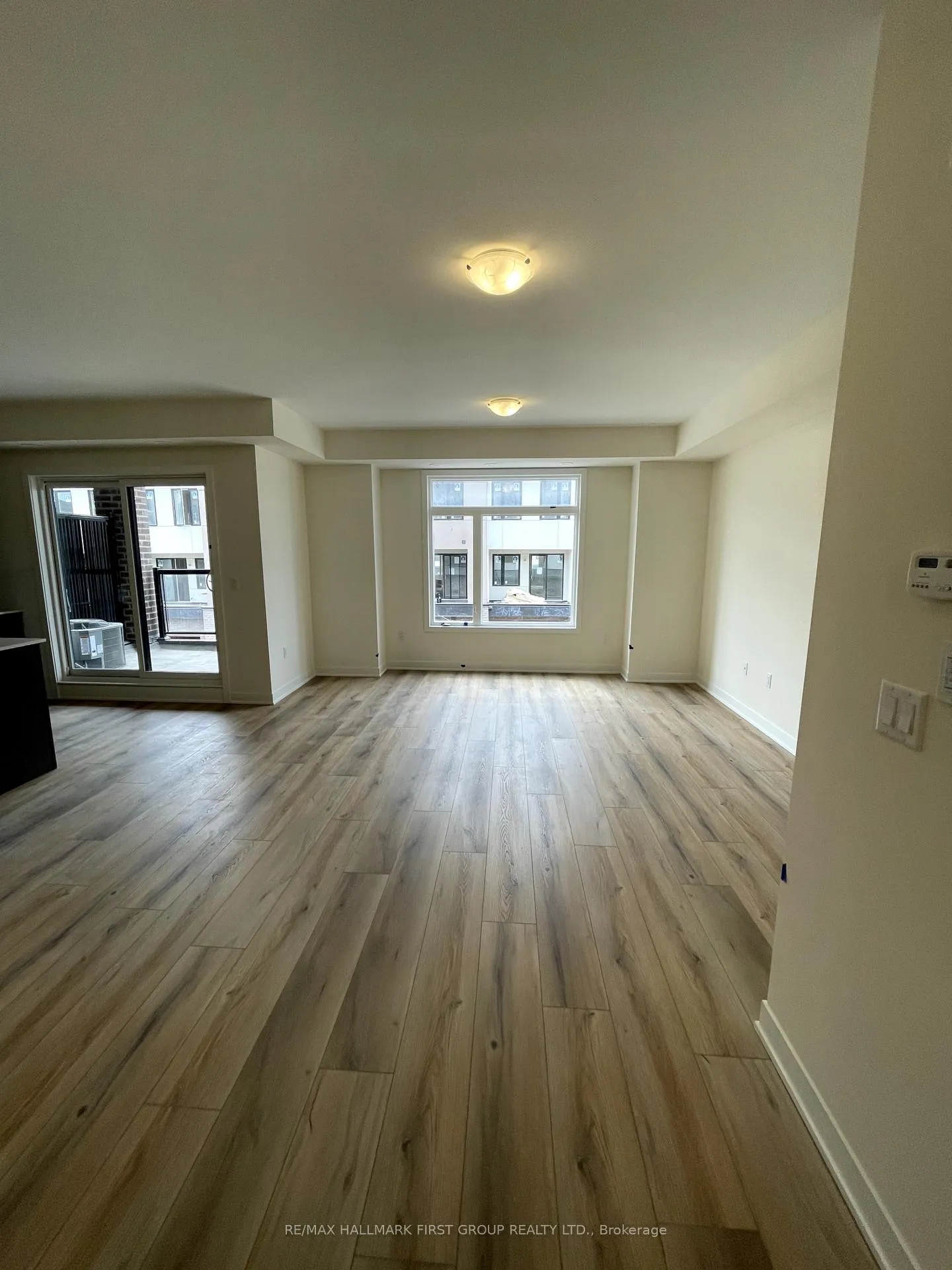 Photo 10 of Unit 1306, 1695 Dersan Street, Pickering, Duffin Heights — HOMEH