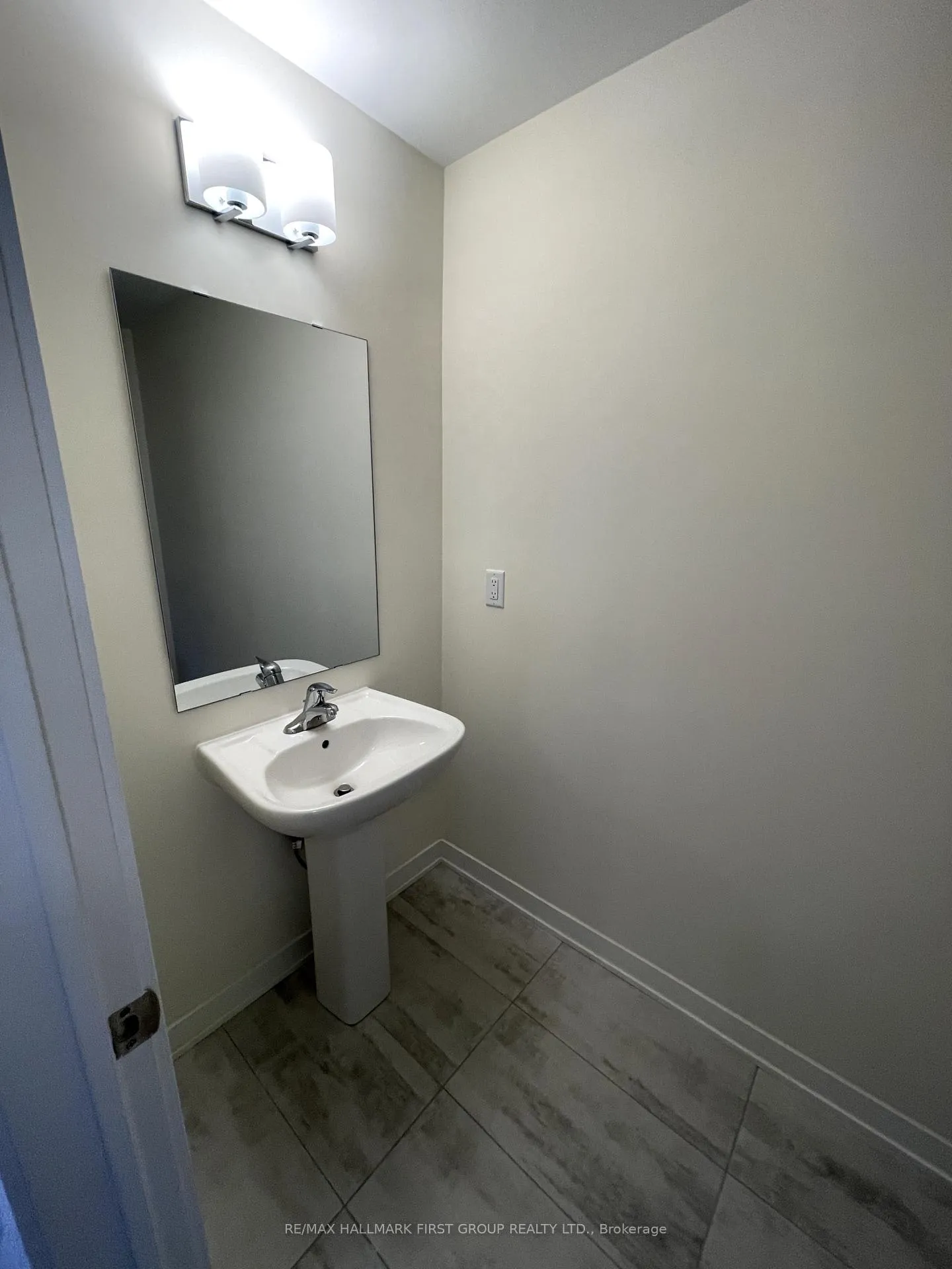 Photo 21 of Unit 1306, 1695 Dersan Street, Pickering, Duffin Heights — HOMEH
