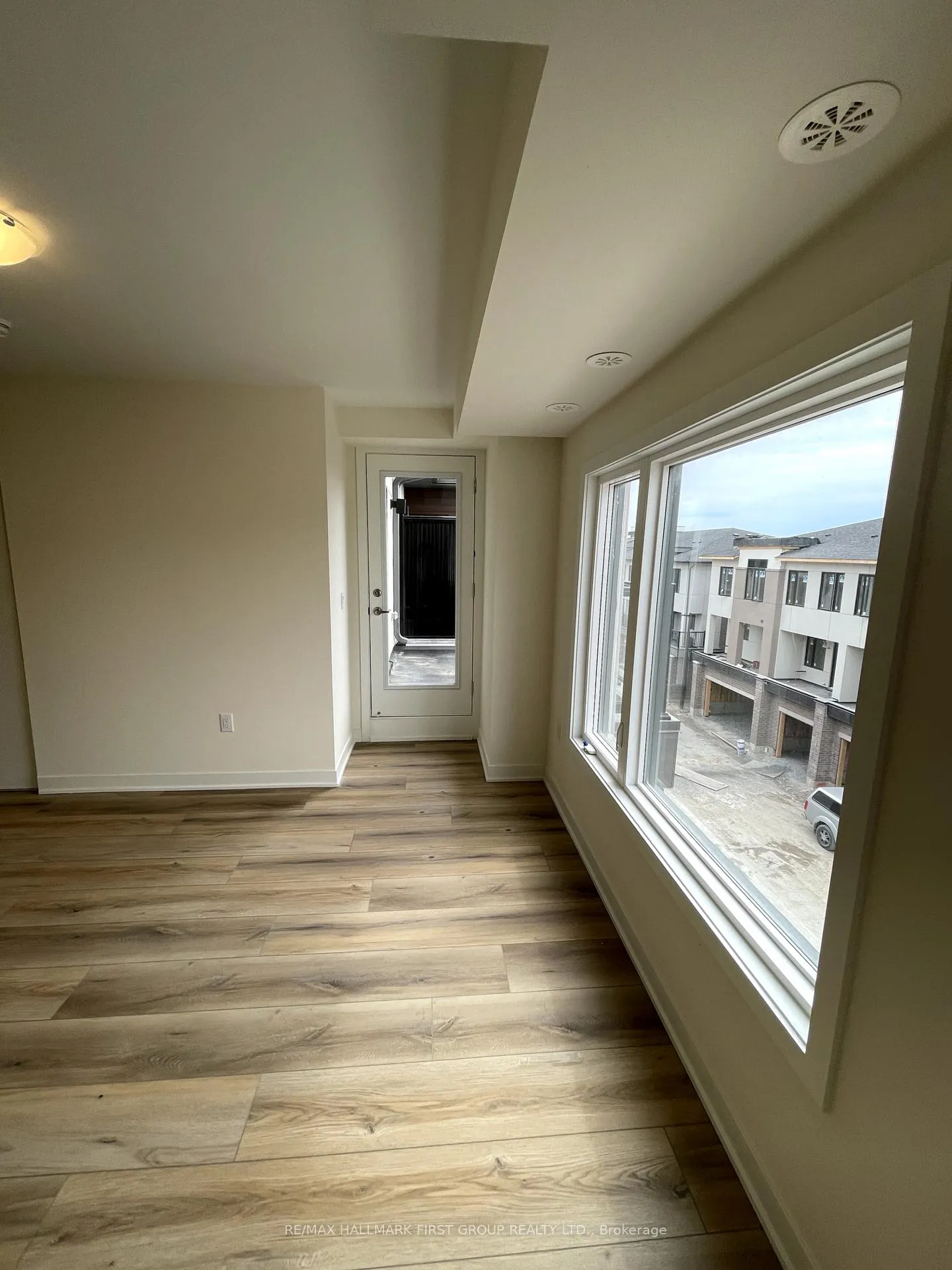 Photo 34 of Unit 1306, 1695 Dersan Street, Pickering, Duffin Heights — HOMEH