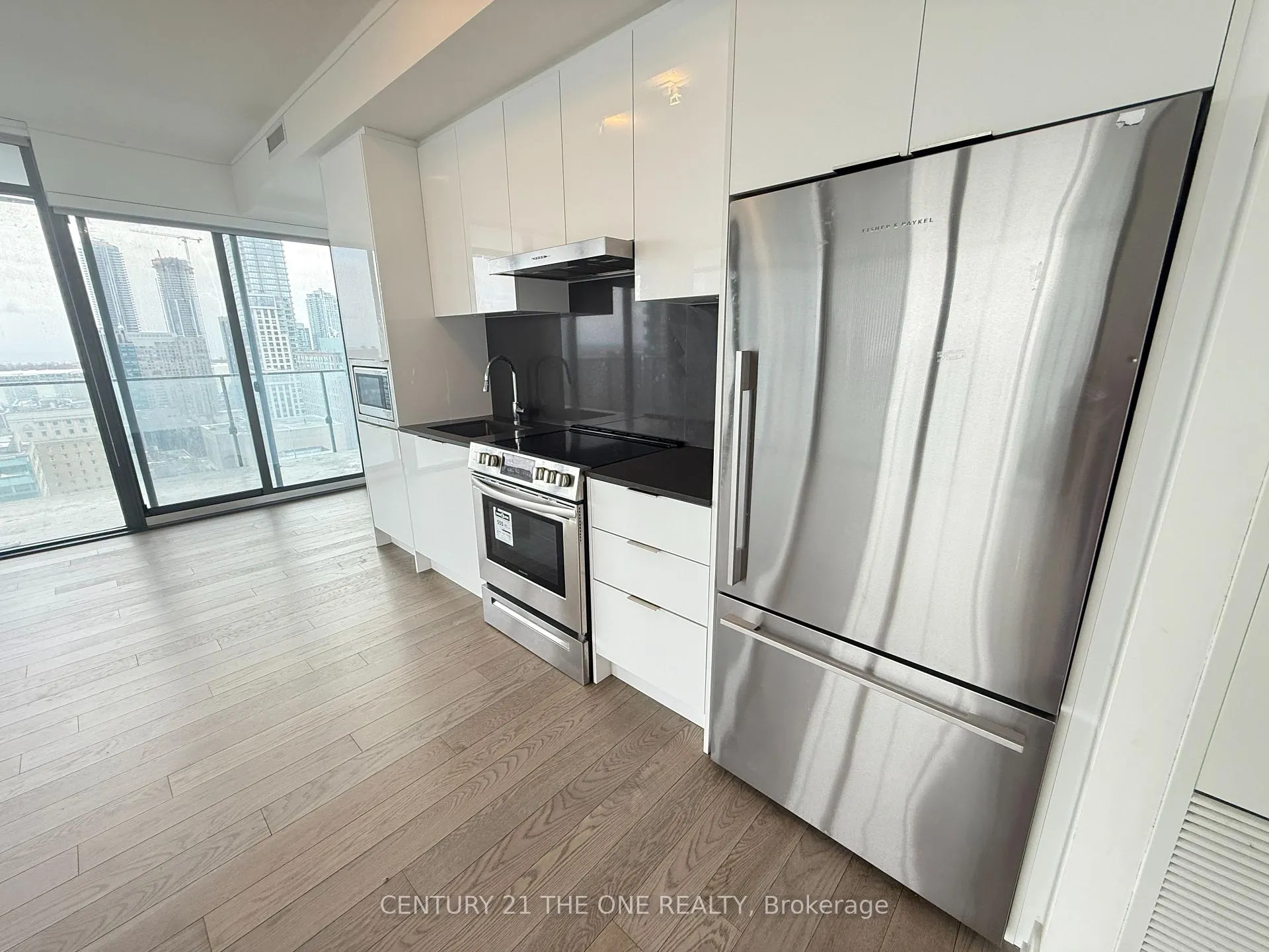 Photo 4 of Unit 2603, 25 Richmond Street E, Toronto, Church-Yonge Corridor — HOMEH