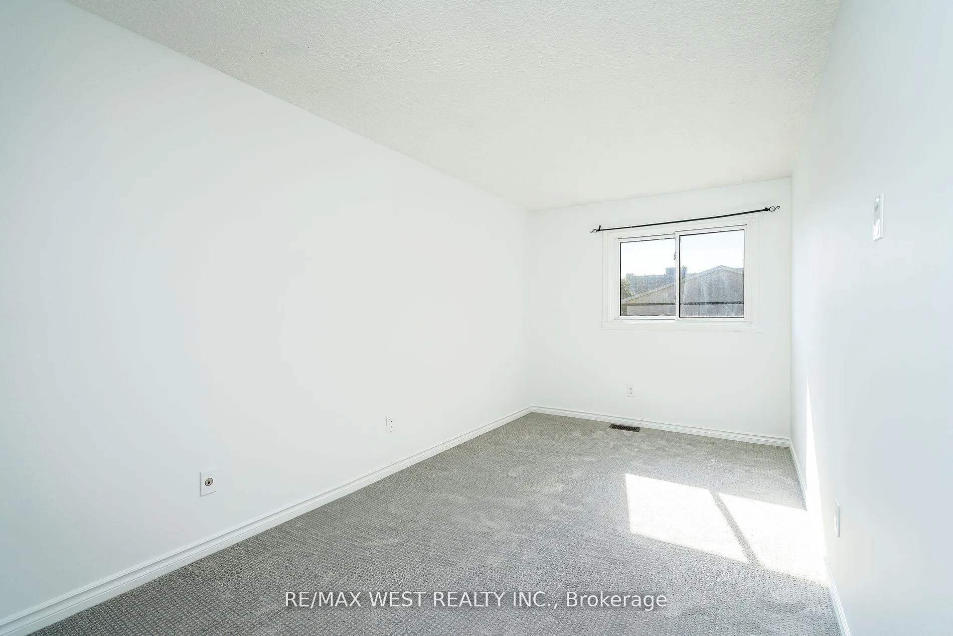 Photo 20 of Unit 20, 220 Ormond Drive, Oshawa, Samac — HOMEH