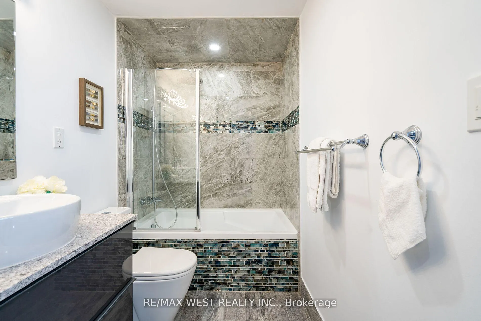 Photo 23 of Unit 20, 220 Ormond Drive, Oshawa, Samac — HOMEH