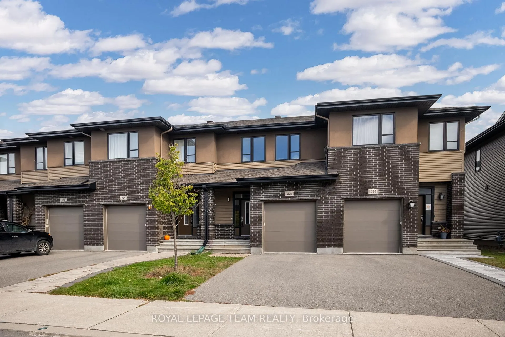 Photo 2 of 338 Nonius Street, Ottawa, Kanata - Emerald Meadows/Trailwest — HOMEH