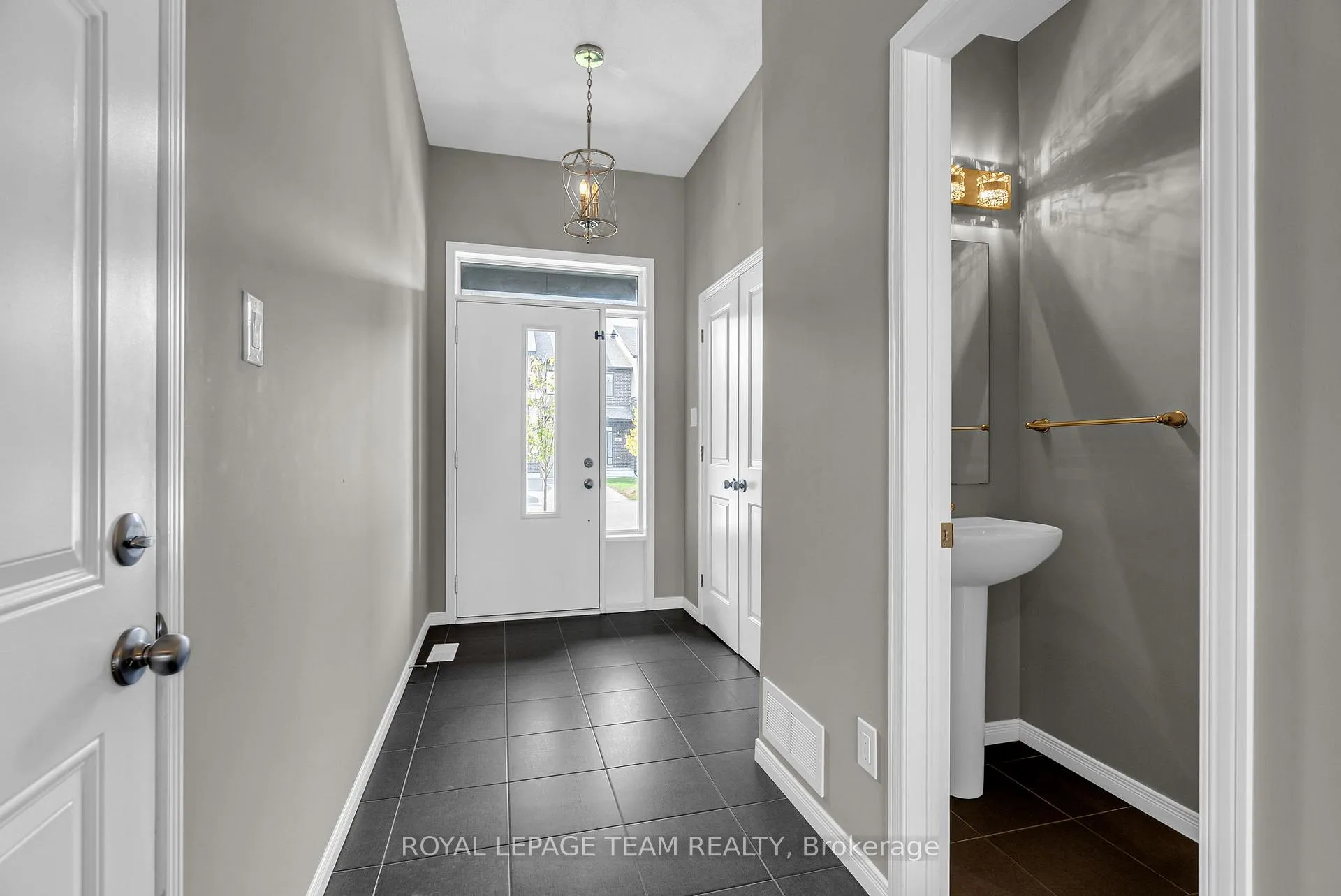 Photo 4 of 338 Nonius Street, Ottawa, Kanata - Emerald Meadows/Trailwest — HOMEH