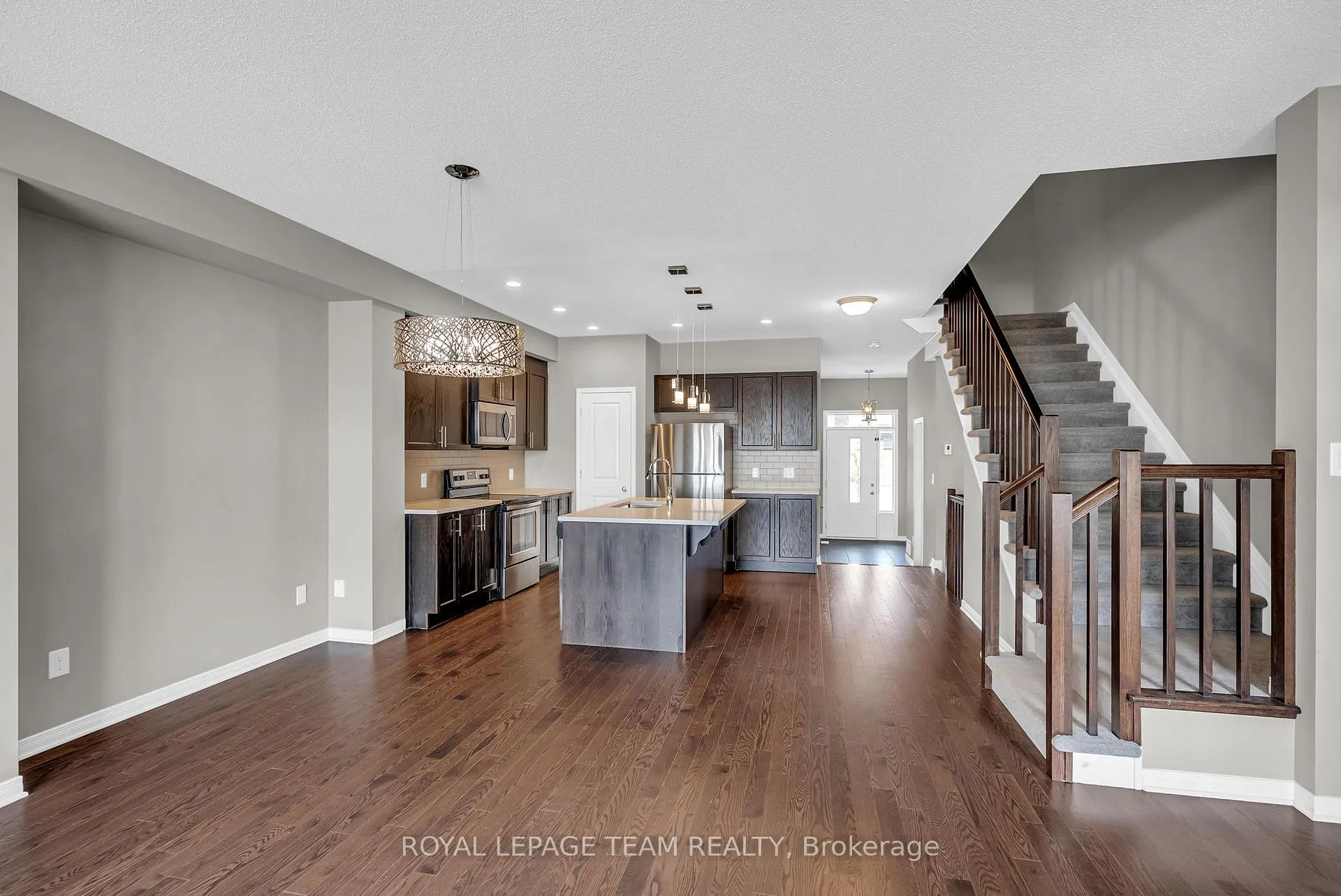 Photo 7 of 338 Nonius Street, Ottawa, Kanata - Emerald Meadows/Trailwest — HOMEH