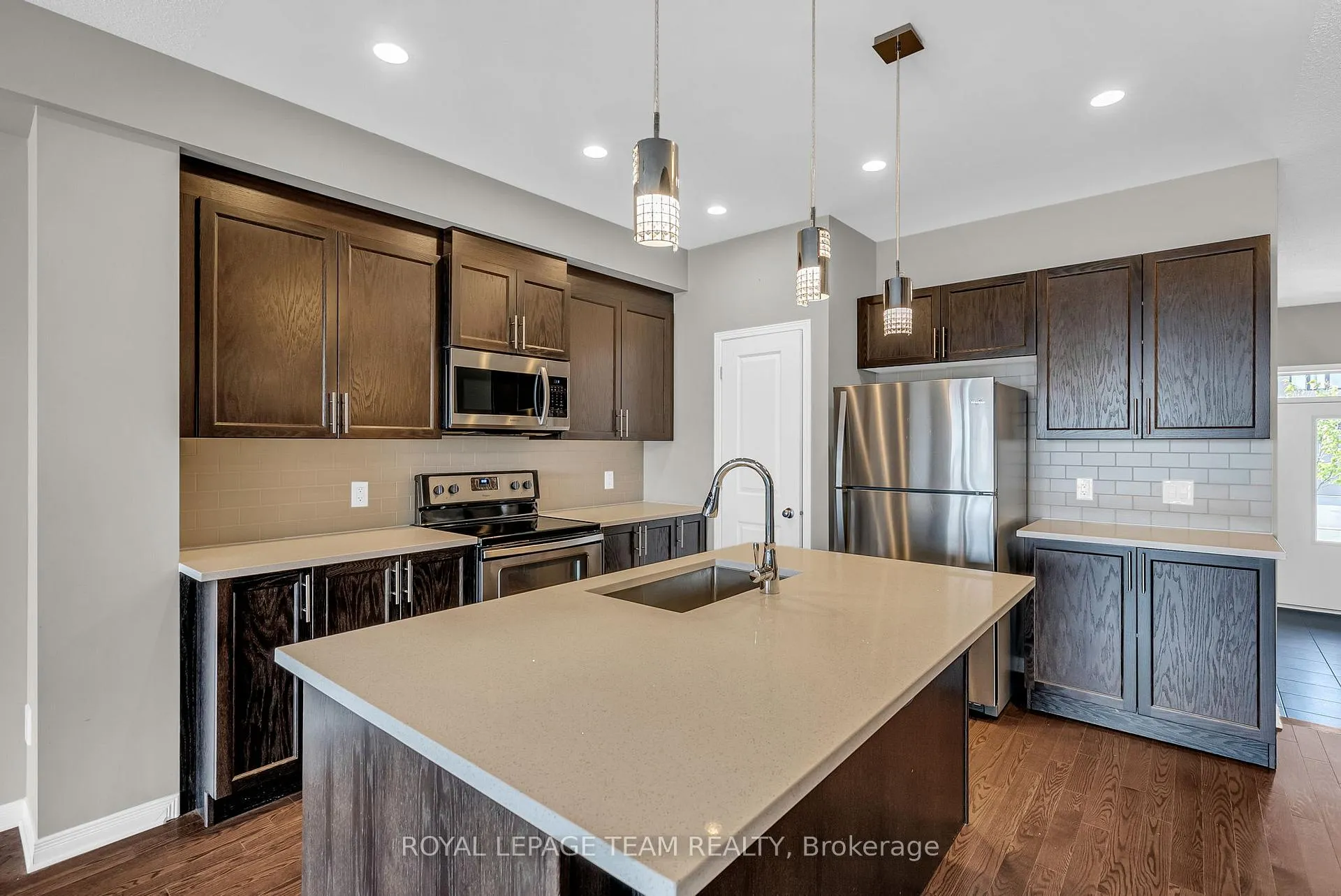 Photo 9 of 338 Nonius Street, Ottawa, Kanata - Emerald Meadows/Trailwest — HOMEH