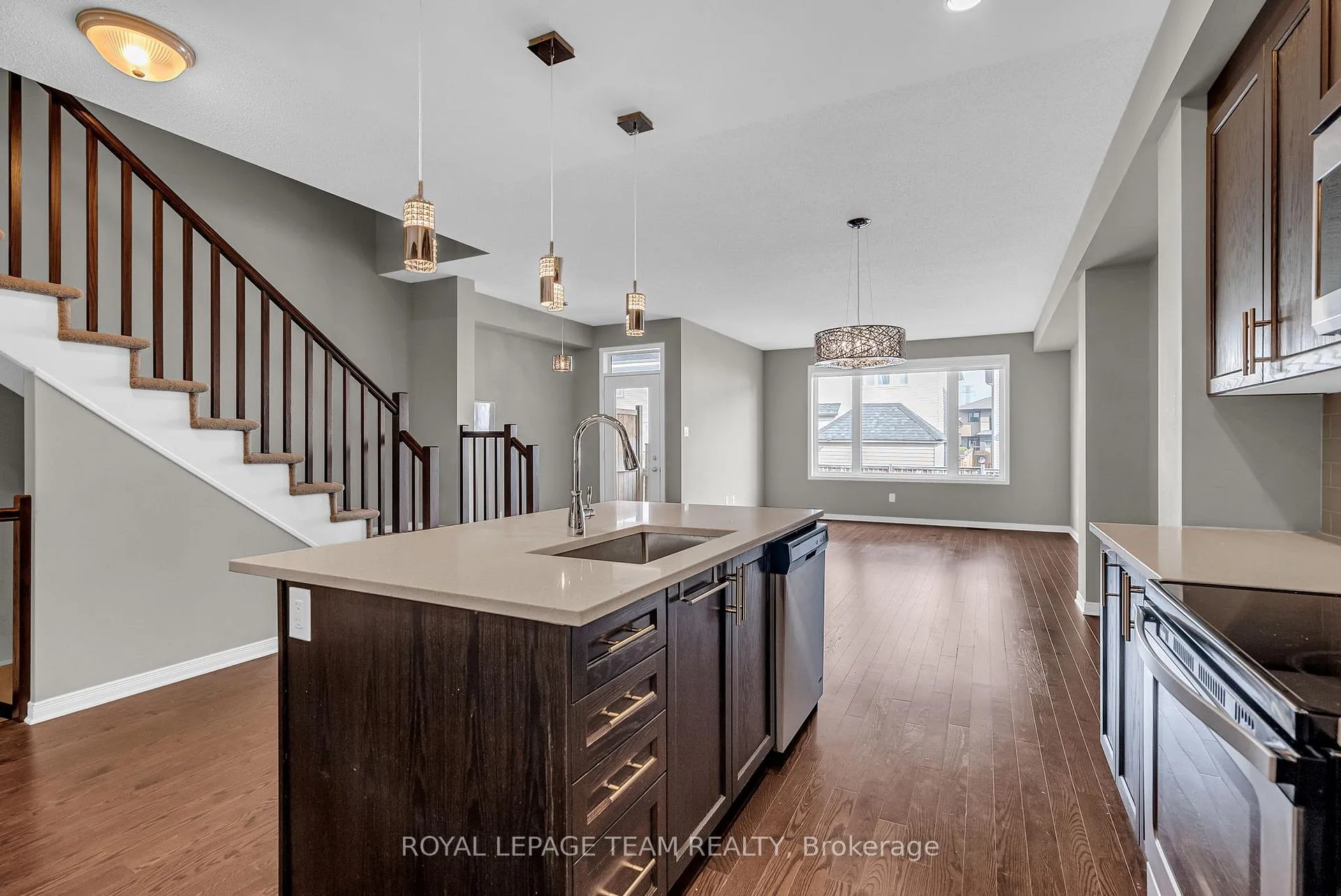Photo 11 of 338 Nonius Street, Ottawa, Kanata - Emerald Meadows/Trailwest — HOMEH