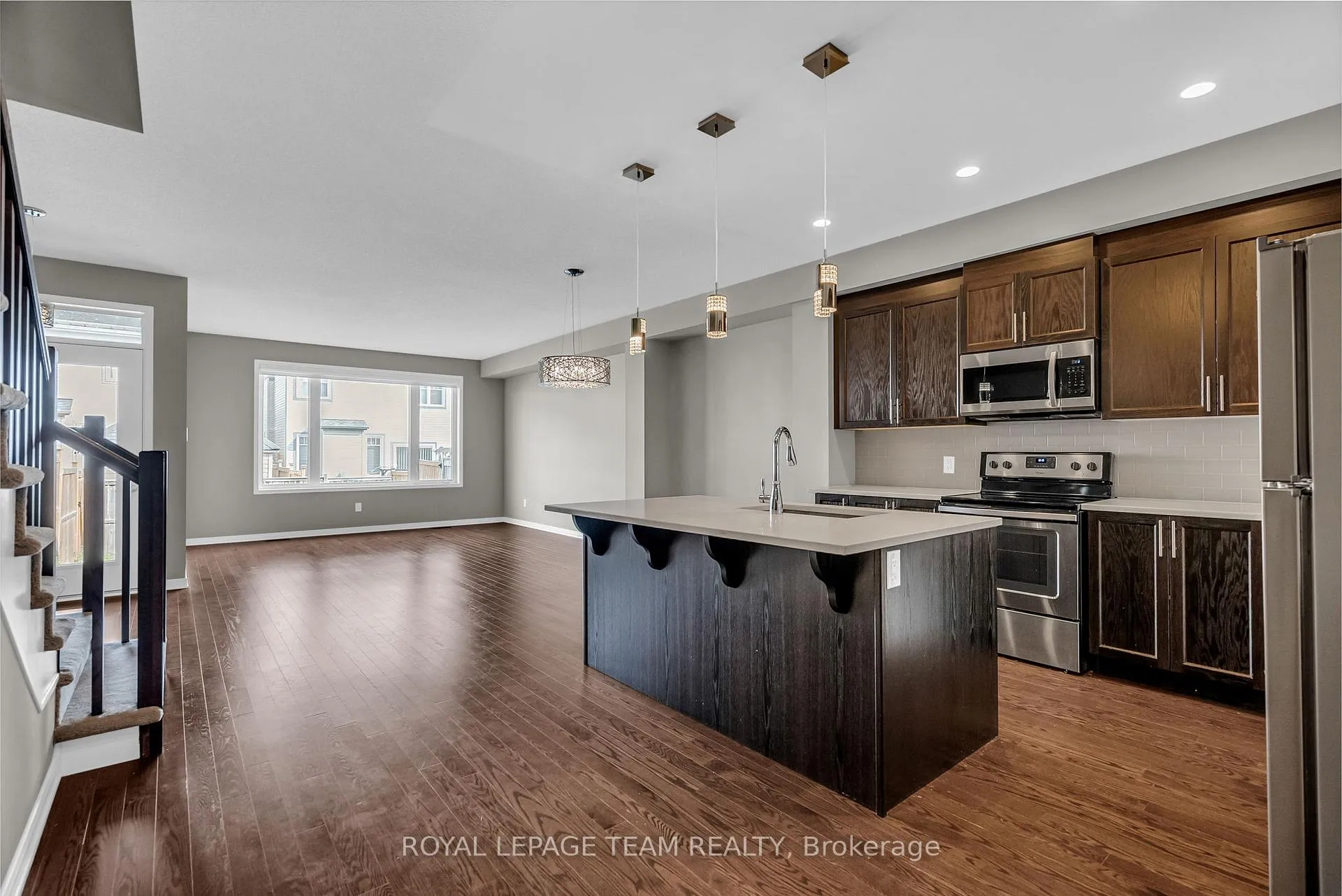 Photo 12 of 338 Nonius Street, Ottawa, Kanata - Emerald Meadows/Trailwest — HOMEH
