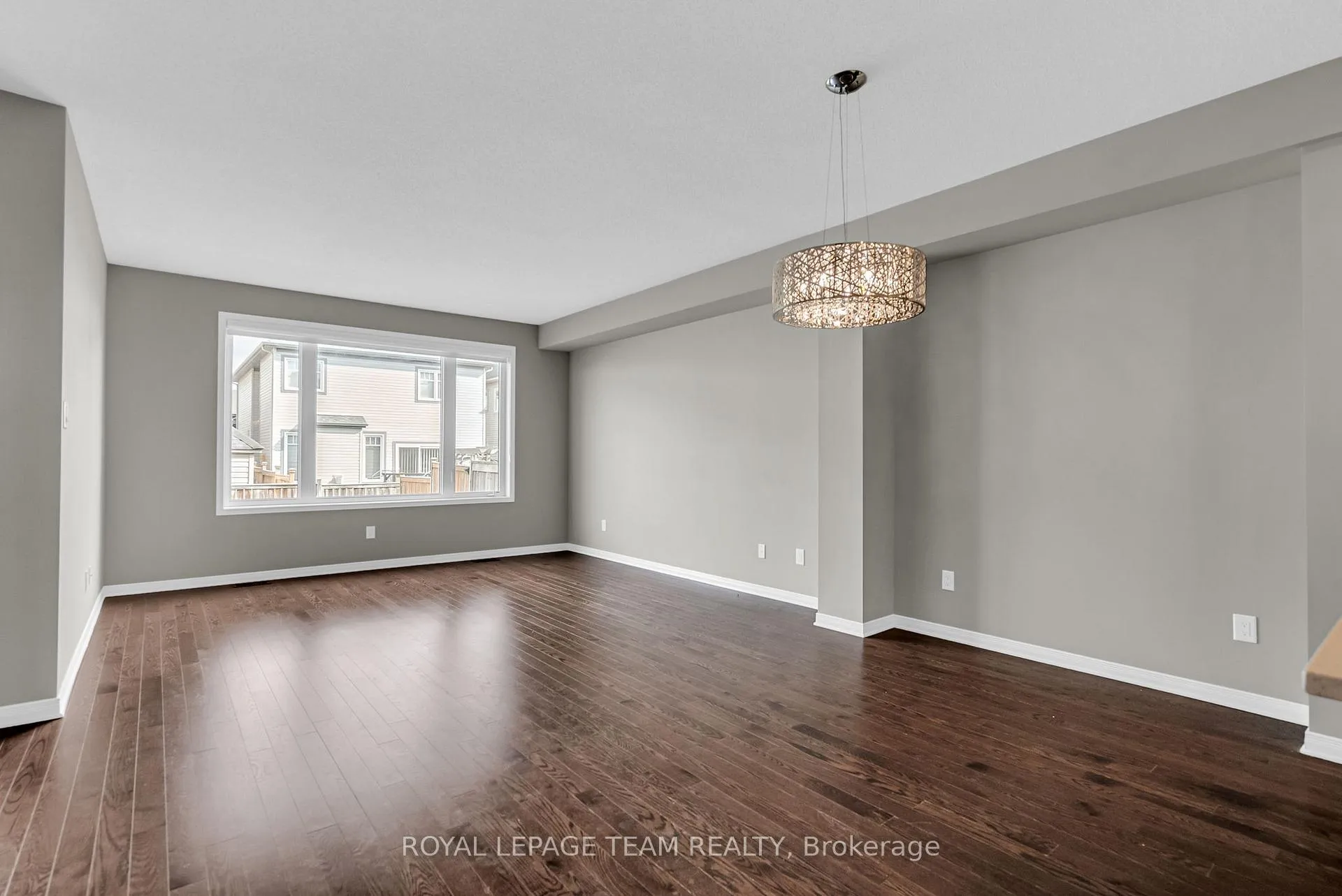 Photo 13 of 338 Nonius Street, Ottawa, Kanata - Emerald Meadows/Trailwest — HOMEH