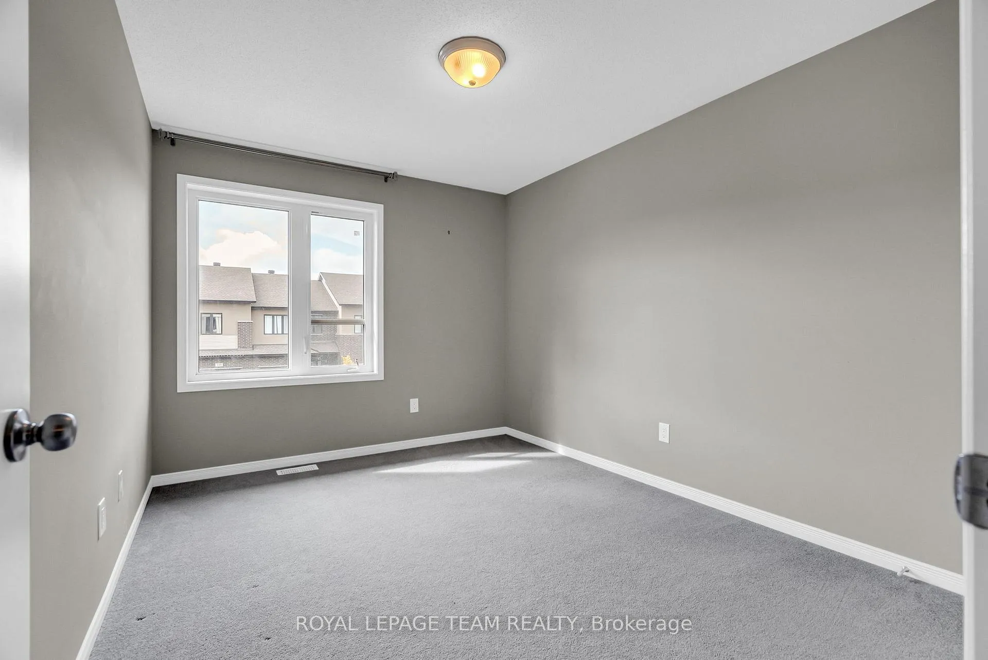 Photo 23 of 338 Nonius Street, Ottawa, Kanata - Emerald Meadows/Trailwest — HOMEH