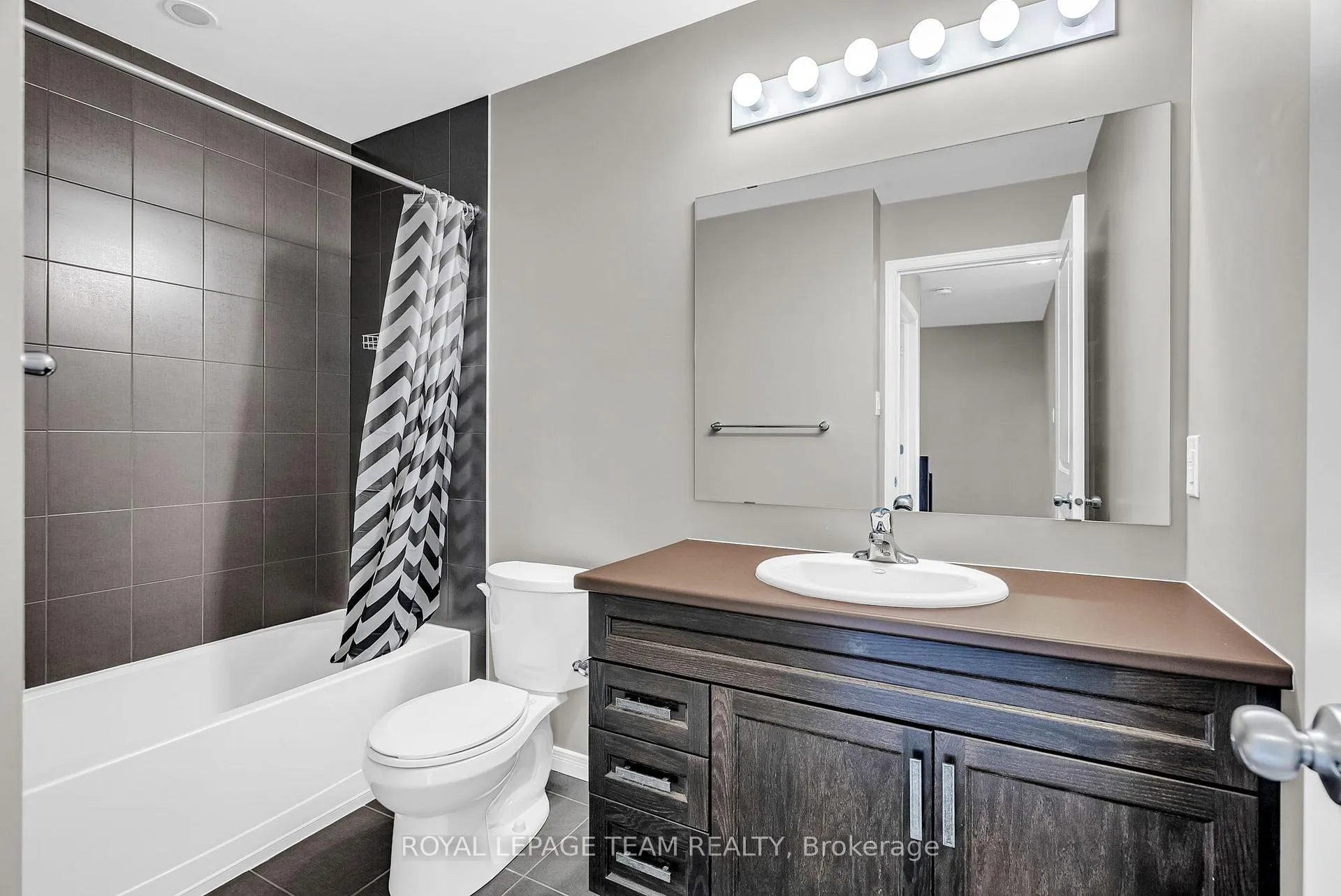 Photo 27 of 338 Nonius Street, Ottawa, Kanata - Emerald Meadows/Trailwest — HOMEH