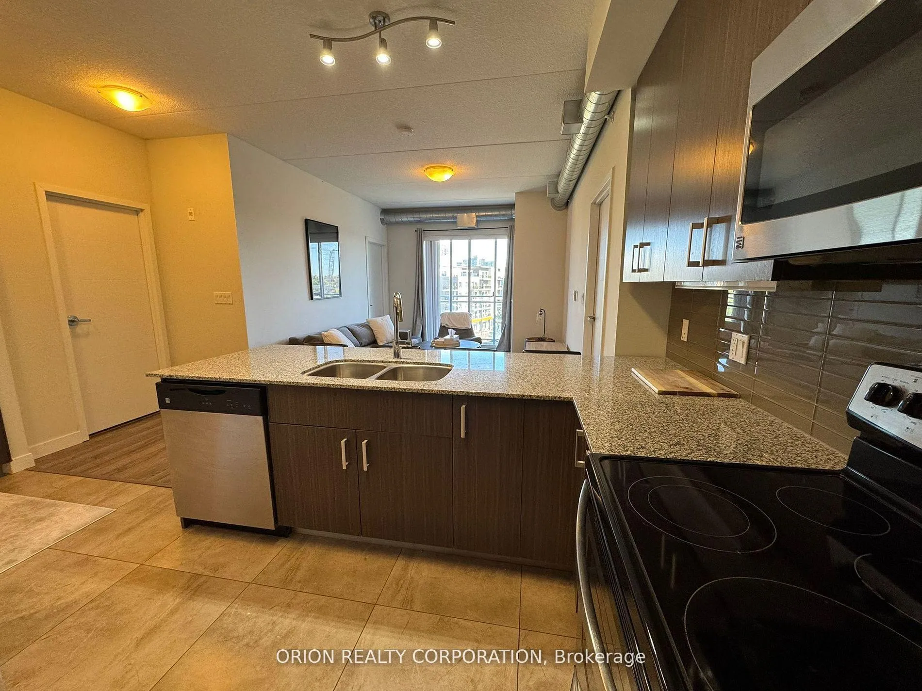 Photo 6 of Unit H405, 62 Balsam Street, Waterloo, Beechwood/University — HOMEH