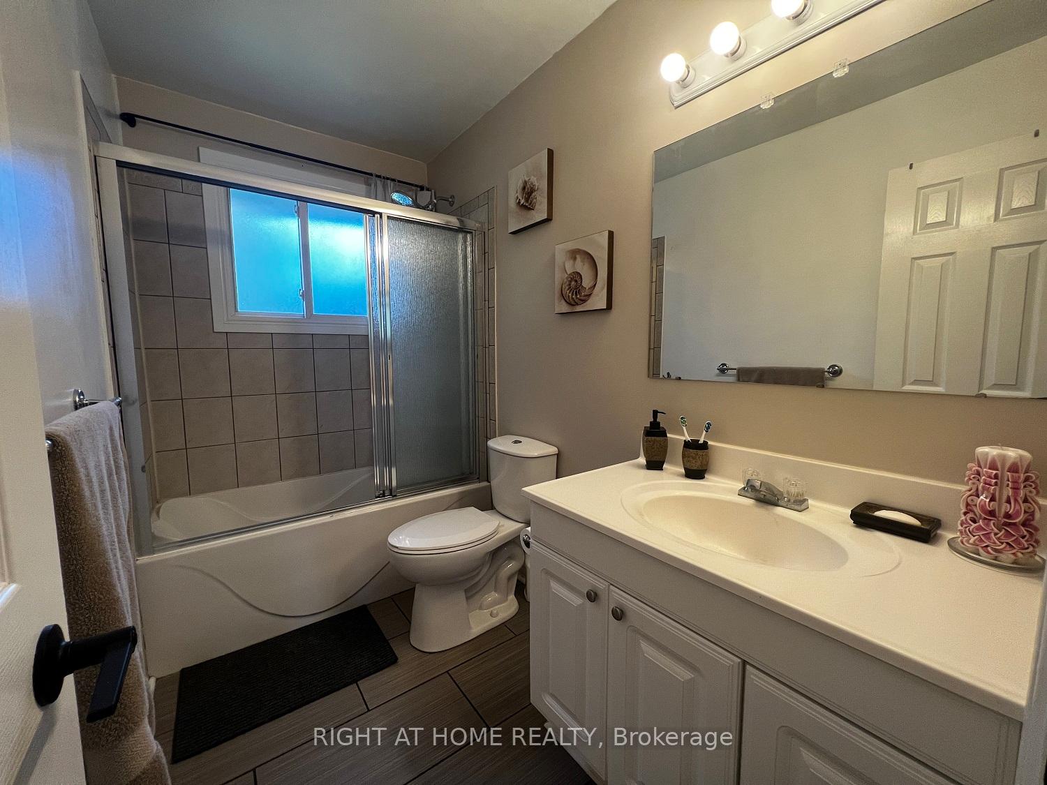 Photo 6 of Unit main, 269 Cook Street, Barrie, Grove East — HOMEH
