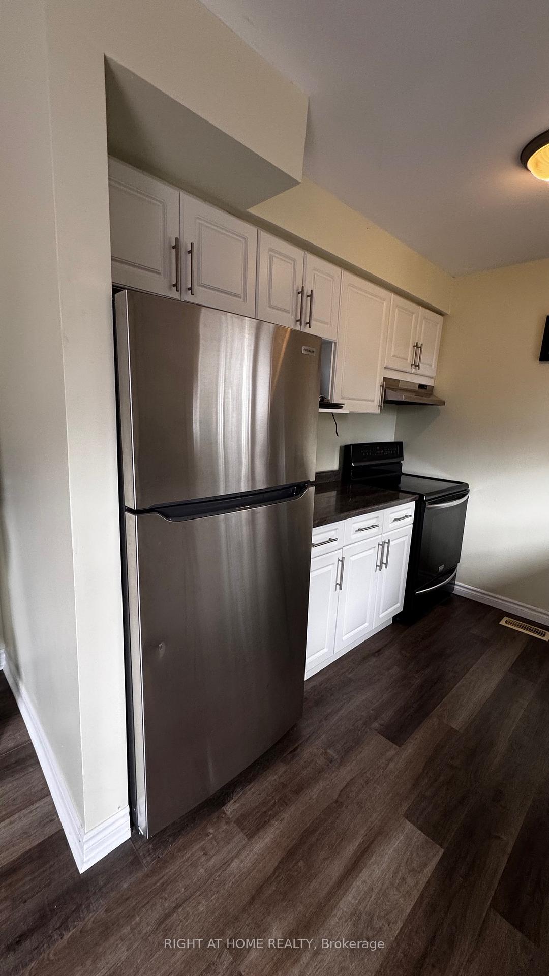 Photo 7 of Unit main, 269 Cook Street, Barrie, Grove East — HOMEH