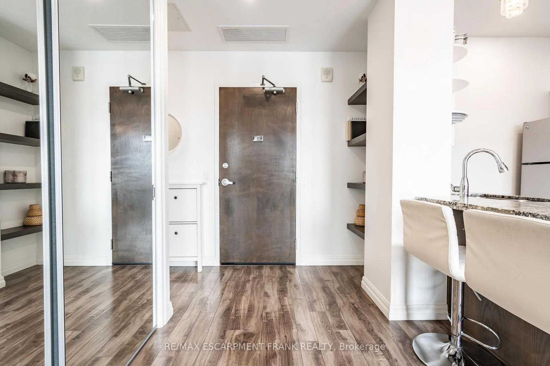 Photo 15 of Unit 1012, 112 King Street E, Hamilton, Beasley — HOMEH