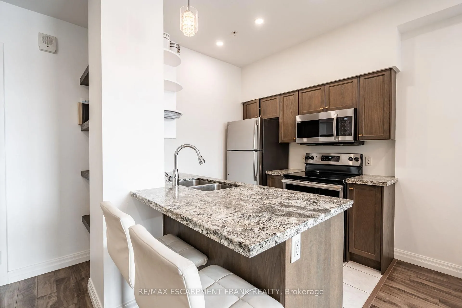 Photo 19 of Unit 1012, 112 King Street E, Hamilton, Beasley — HOMEH