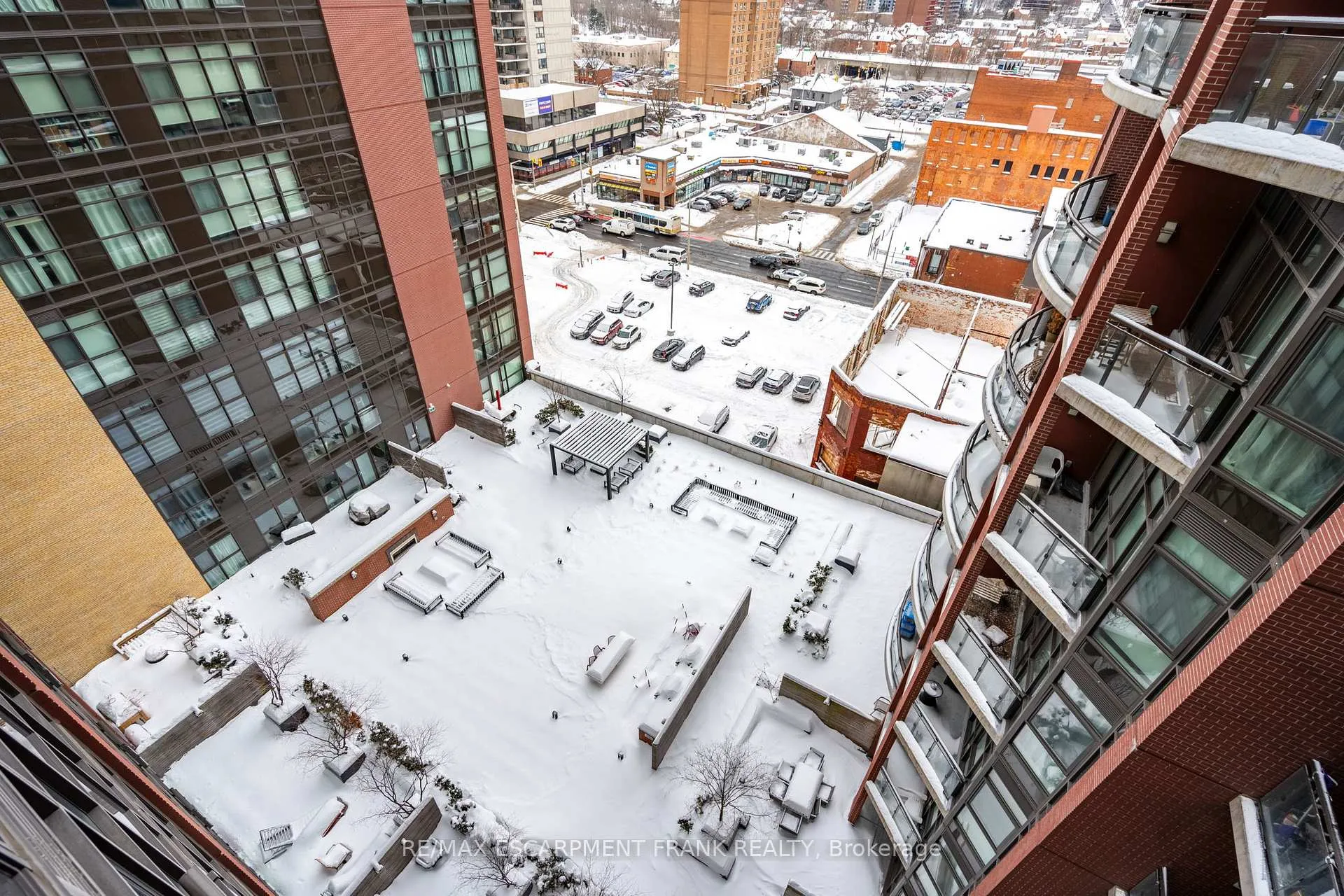 Photo 37 of Unit 1012, 112 King Street E, Hamilton, Beasley — HOMEH