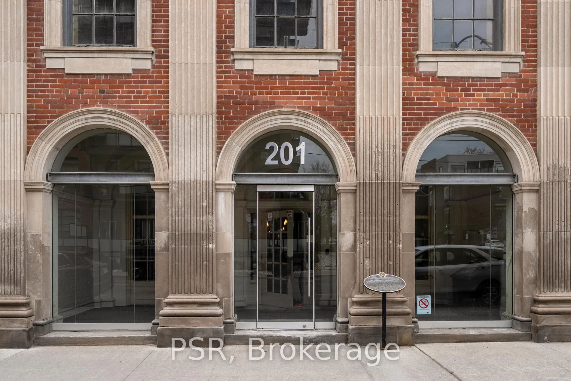 Front of Unit 701, 201 Carlaw Avenue
