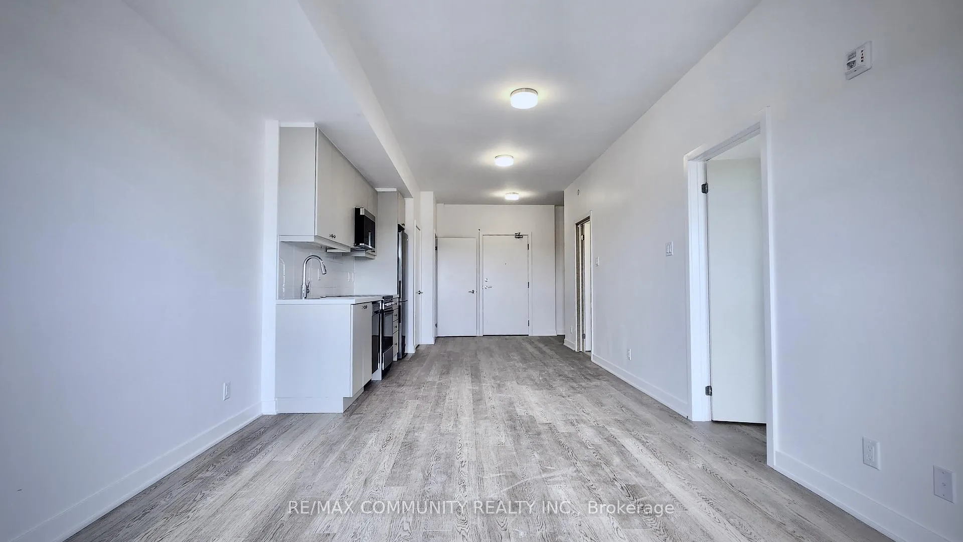 Photo 5 of Unit 704, 55 Clarington Boulevard, Clarington, Bowmanville — HOMEH