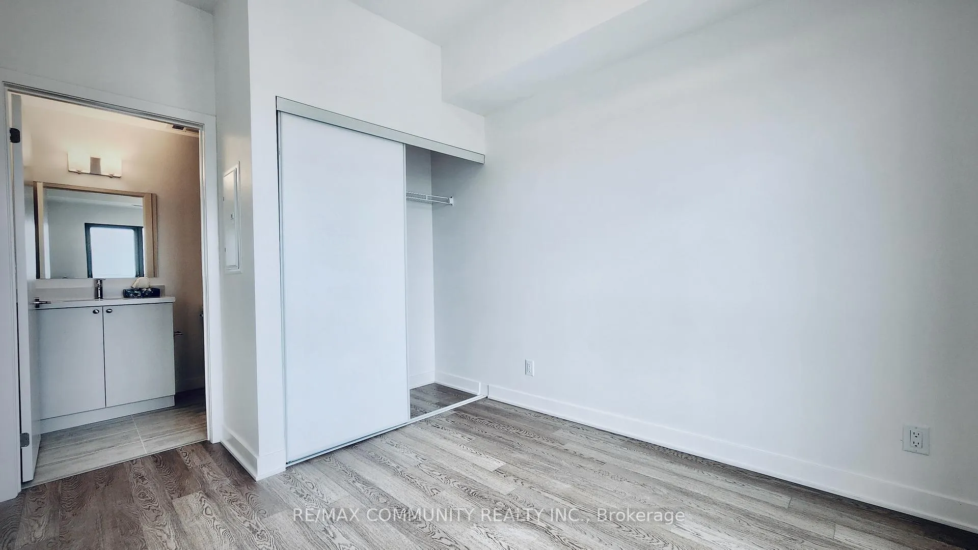 Photo 9 of Unit 704, 55 Clarington Boulevard, Clarington, Bowmanville — HOMEH