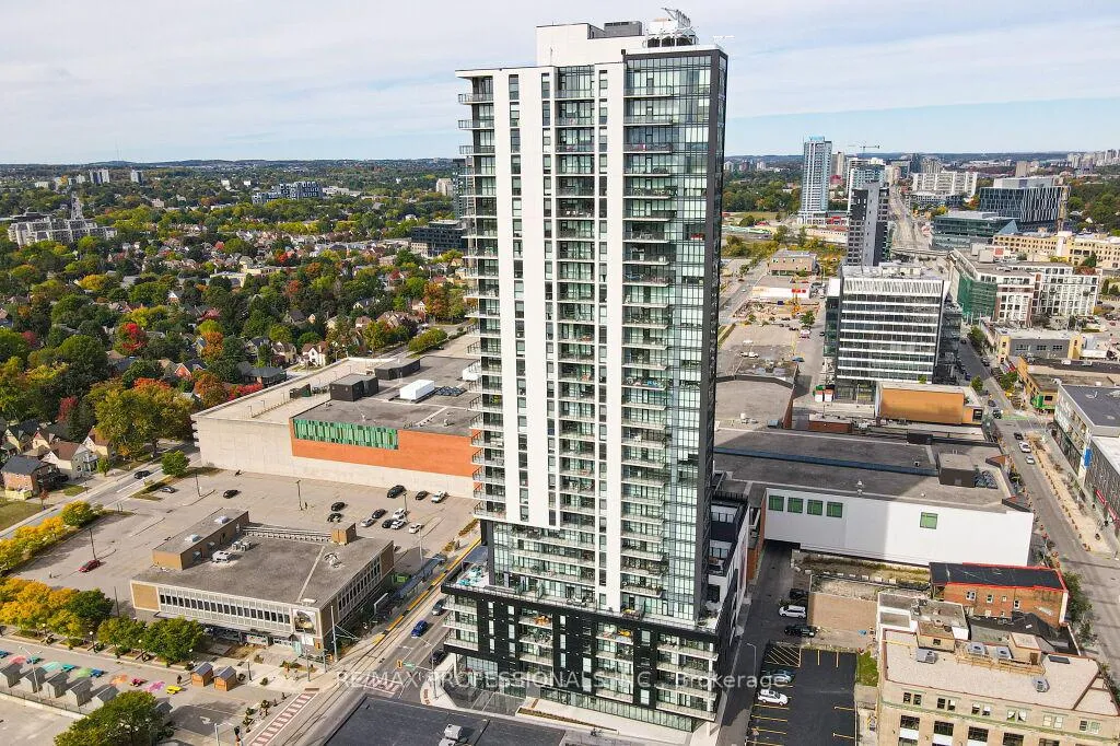 Front of Unit 903, 60 Charles Street W