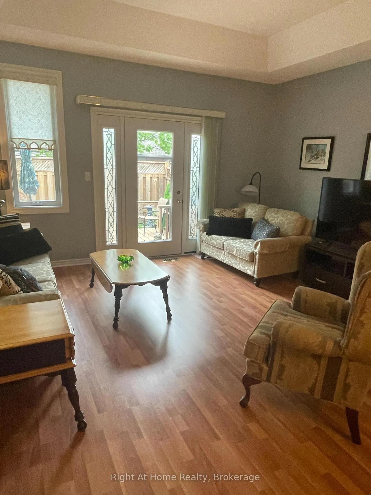 Photo 34 of 84 Greentrail Drive W, Hamilton, Mount Hope — HOMEH