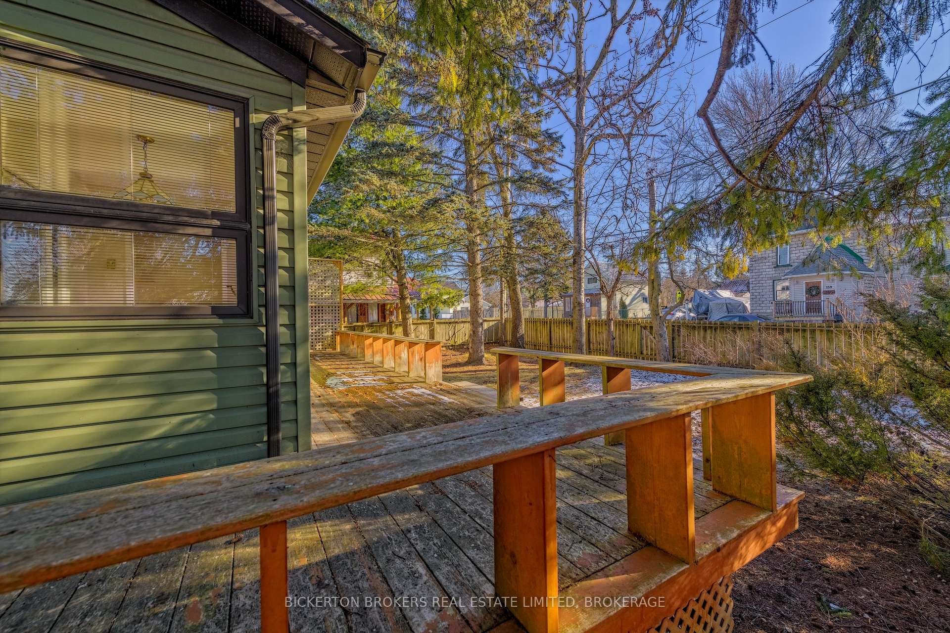 Photo 5 of 160 Georgiana Street, Gananoque — HOMEH