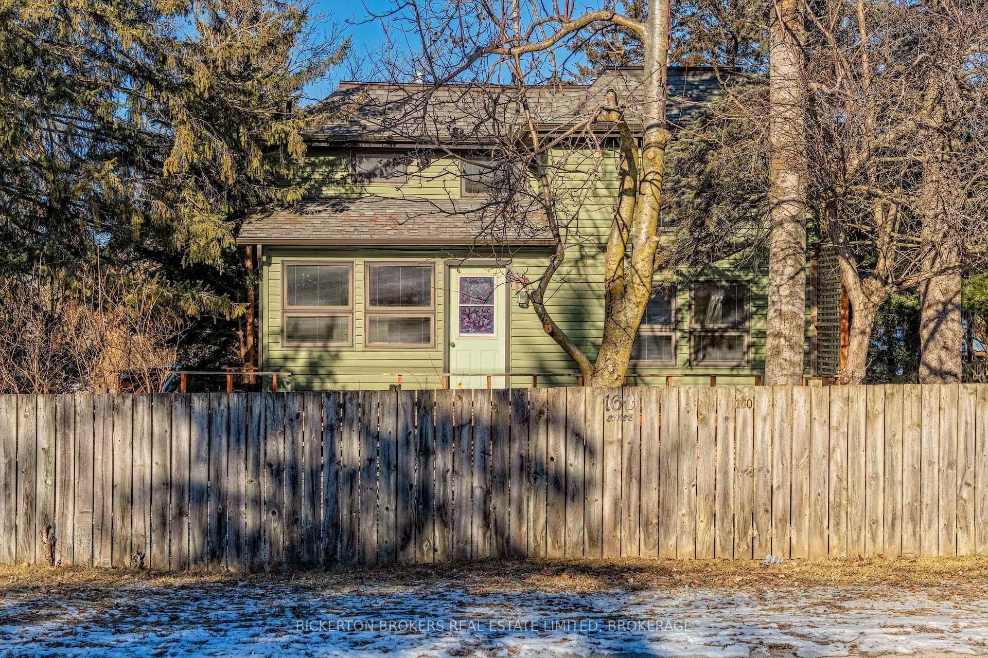 Photo 7 of 160 Georgiana Street, Gananoque — HOMEH