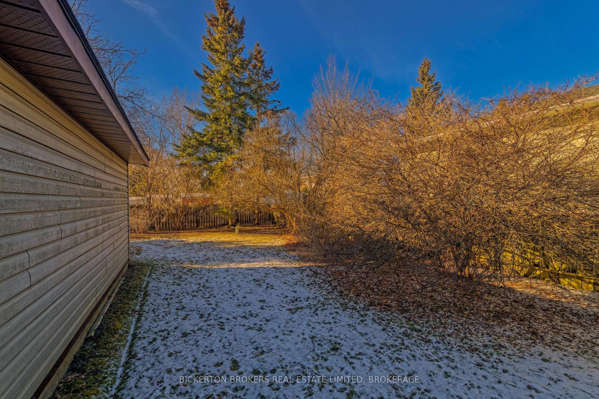 Photo 16 of 160 Georgiana Street, Gananoque — HOMEH
