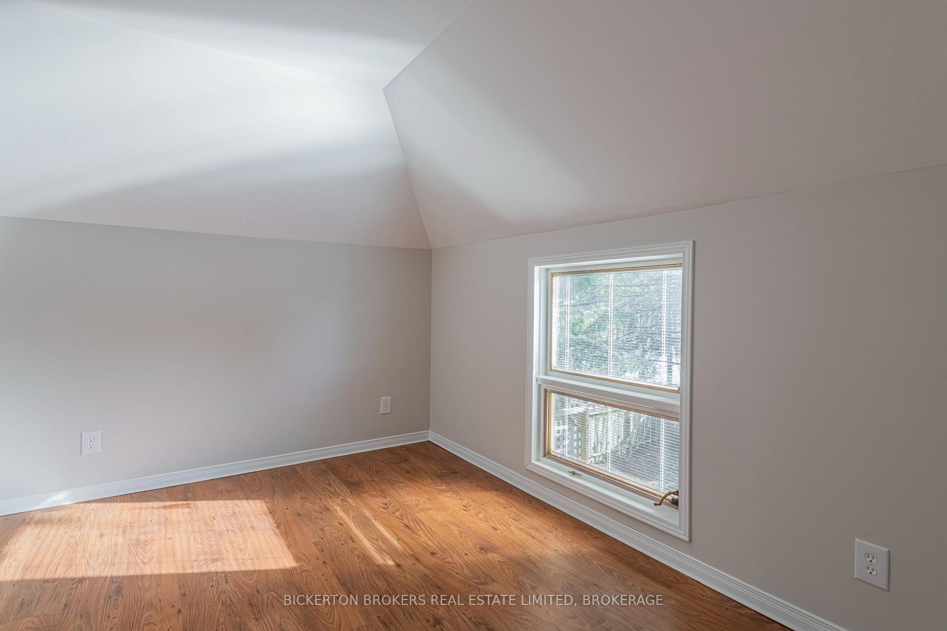 Photo 33 of 160 Georgiana Street, Gananoque — HOMEH