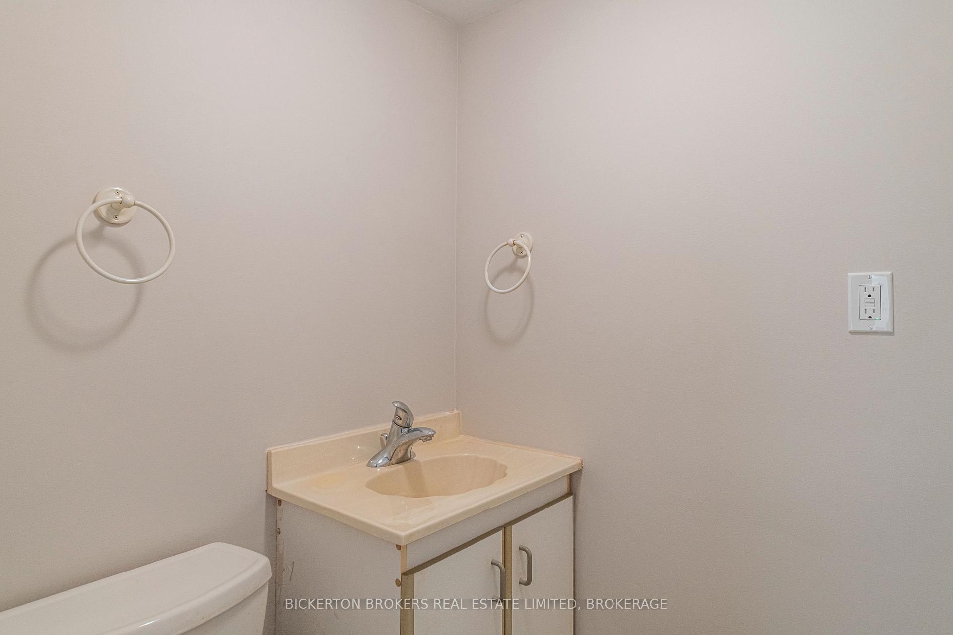Photo 35 of 160 Georgiana Street, Gananoque — HOMEH