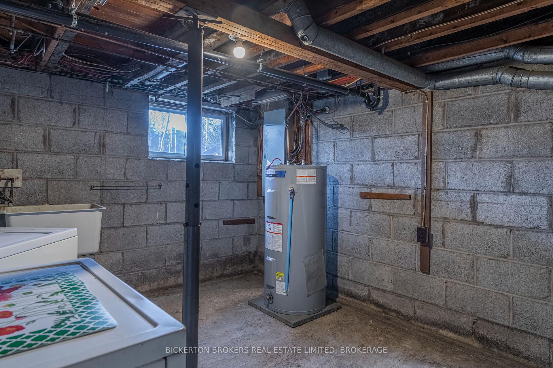 Photo 40 of 160 Georgiana Street, Gananoque — HOMEH