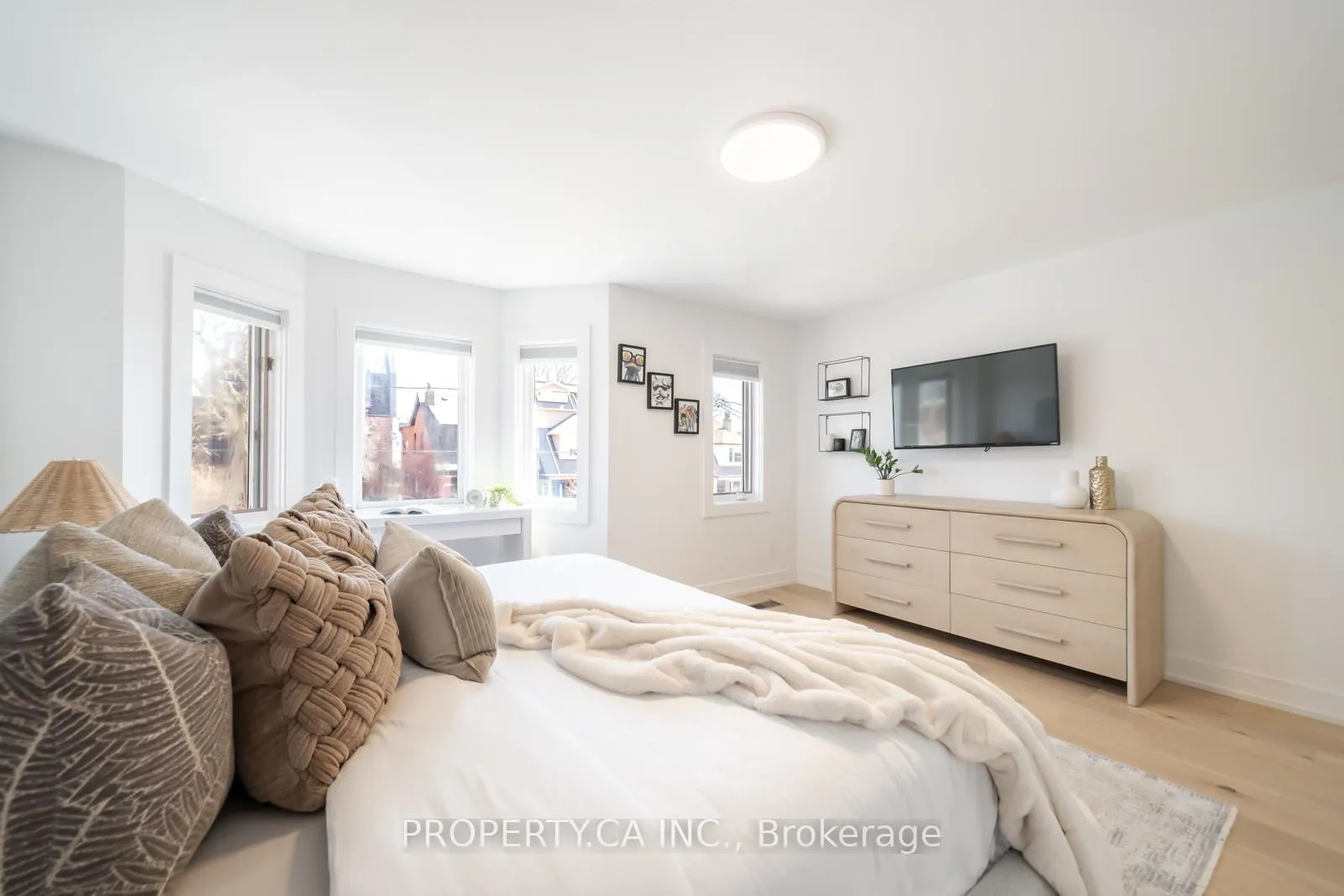 Photo 20 of 340 Lauder Avenue, Toronto, Oakwood Village — HOMEH