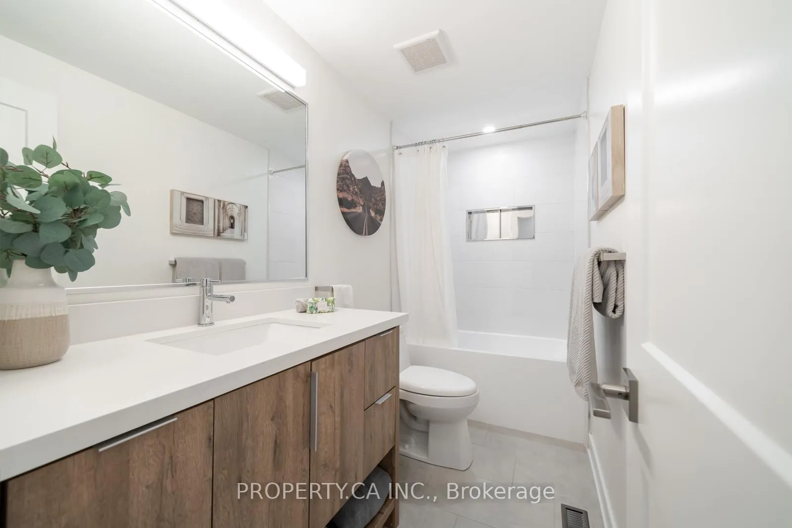 Photo 23 of 340 Lauder Avenue, Toronto, Oakwood Village — HOMEH
