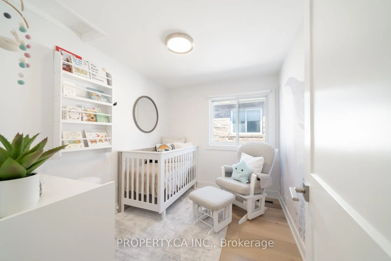 Photo 24 of 340 Lauder Avenue, Toronto, Oakwood Village — HOMEH