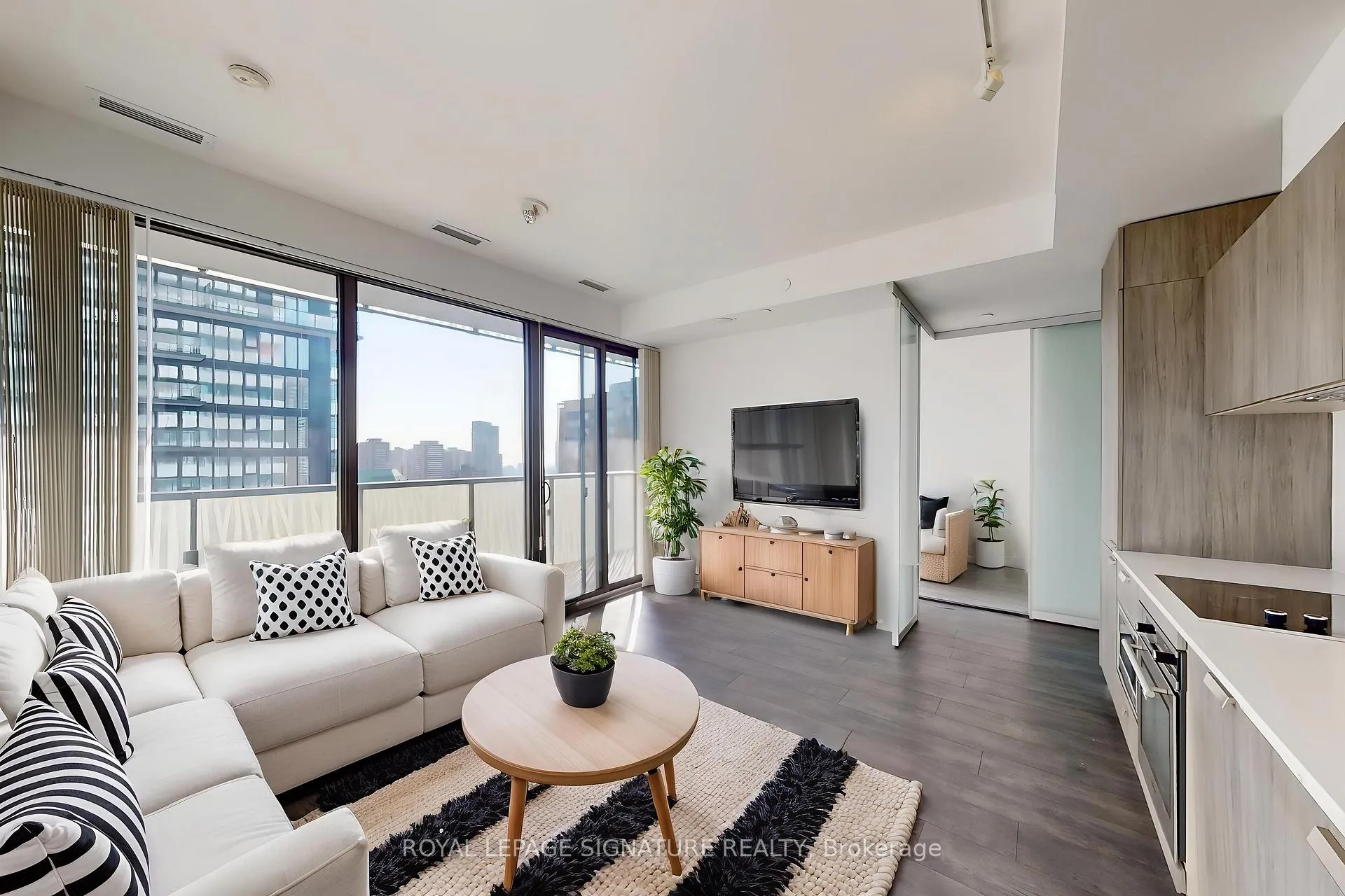 Front of Unit 1901, 50 Charles Street E