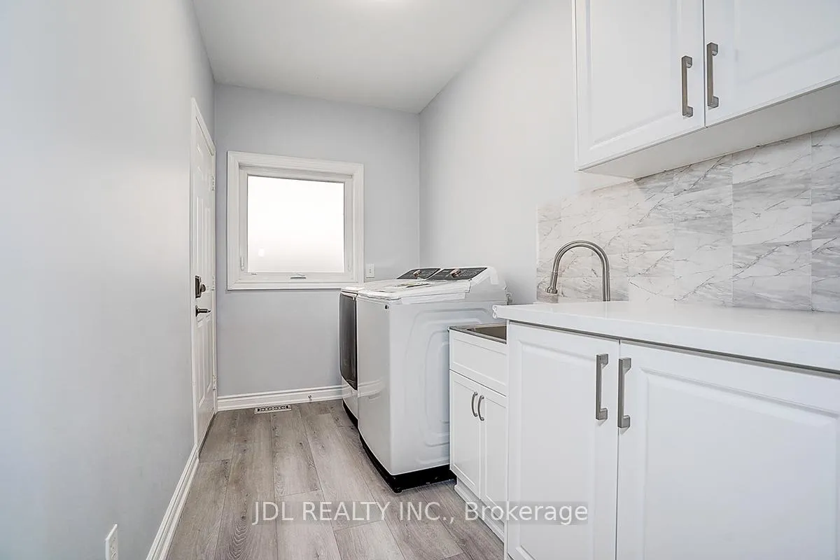 Photo 29 of 41 Emmitt Road W, Vaughan, Maple — HOMEH
