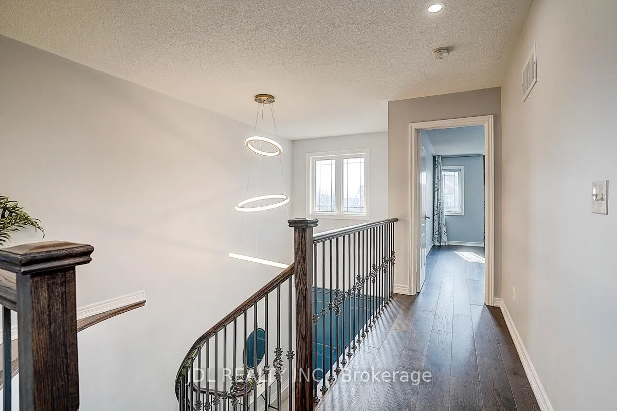 Photo 30 of 41 Emmitt Road W, Vaughan, Maple — HOMEH