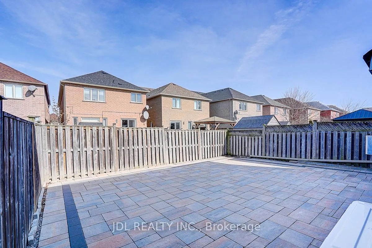 Photo 47 of 41 Emmitt Road W, Vaughan, Maple — HOMEH